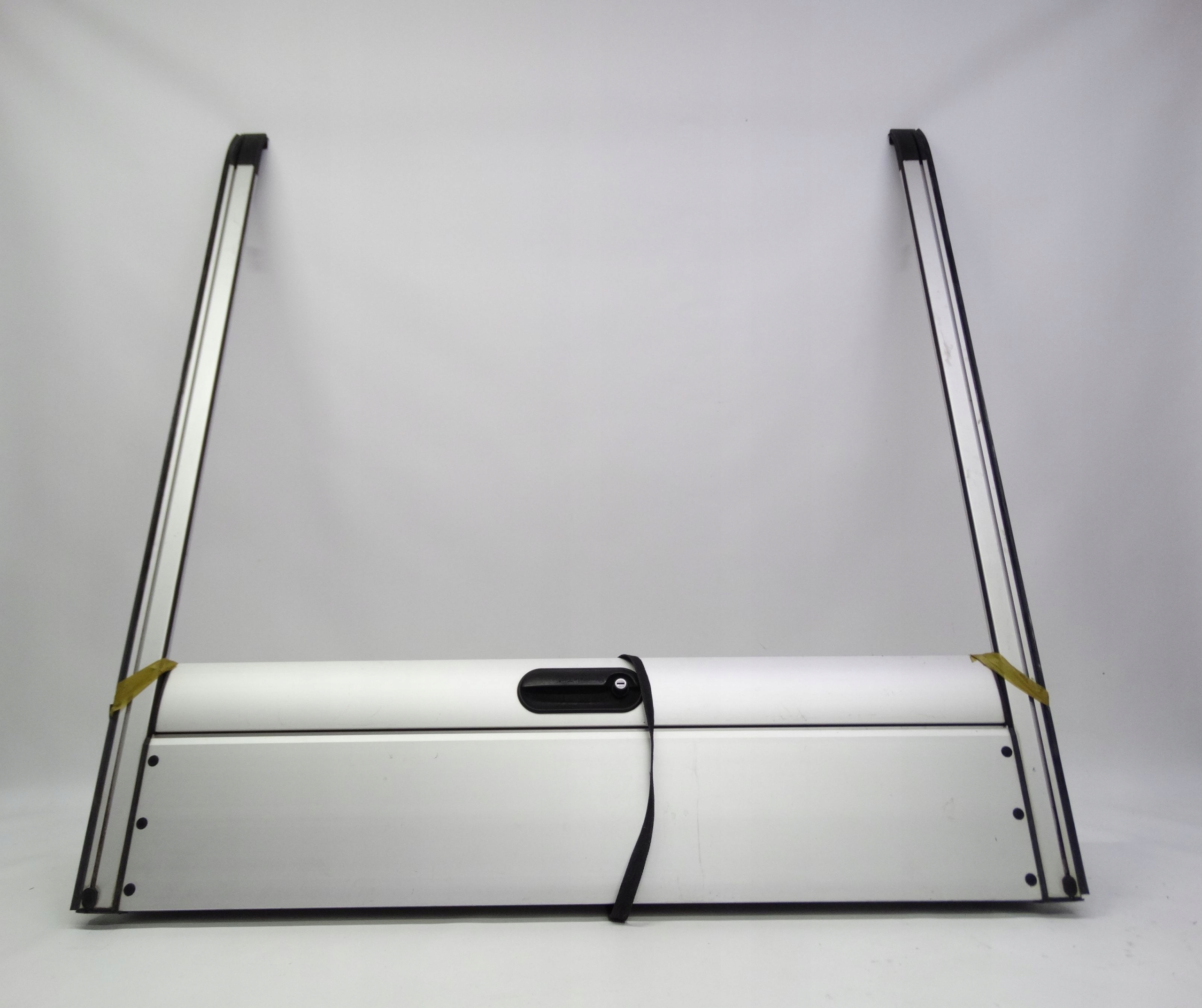 Second image of Ford Ranger V Wildtrak Raptor 19-22 roleta paki bagażnika EB3B-26501A42-BC