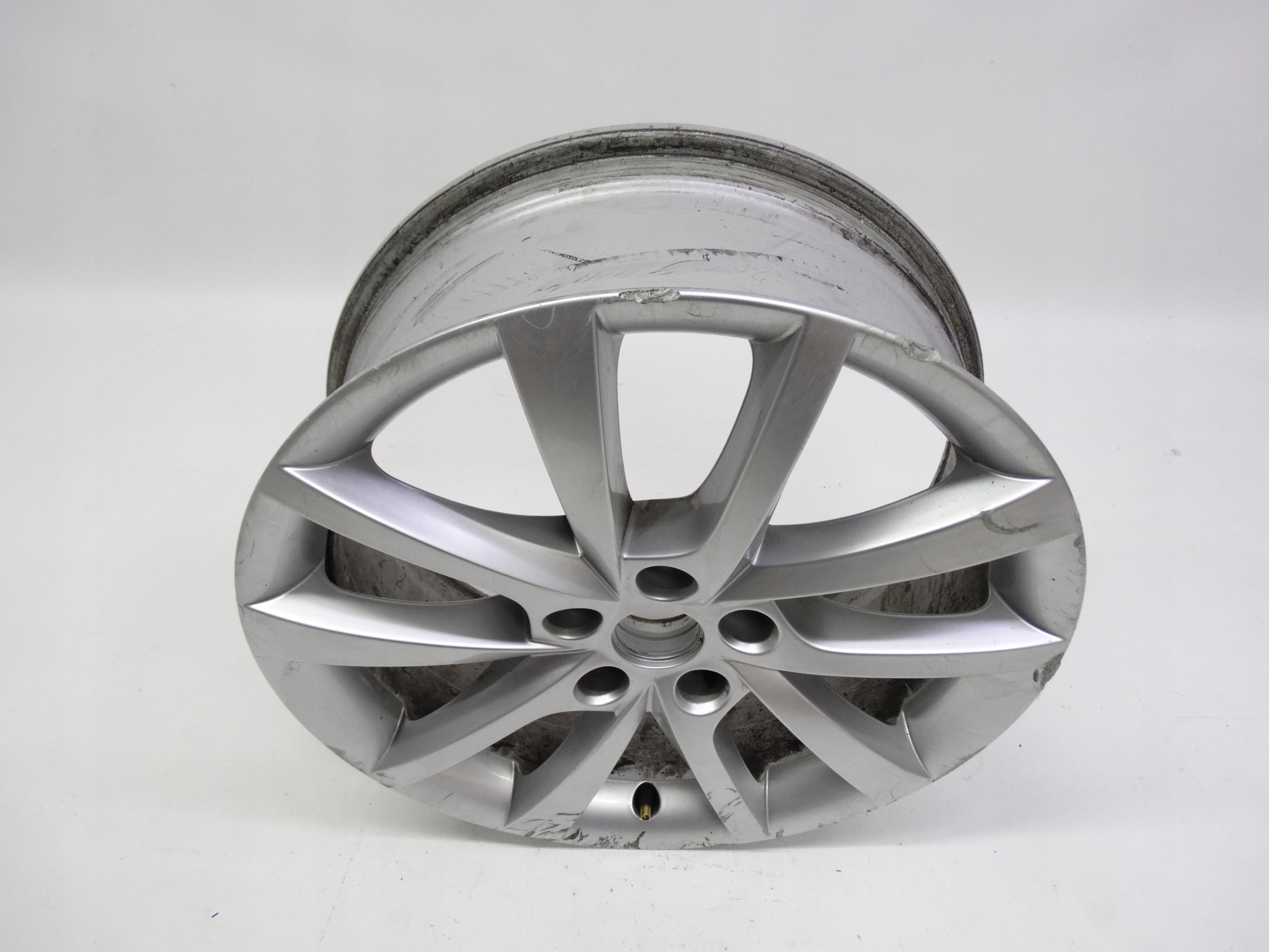 Second image of Skoda Kodiaq felga 18 cali 565601025D oryginalna