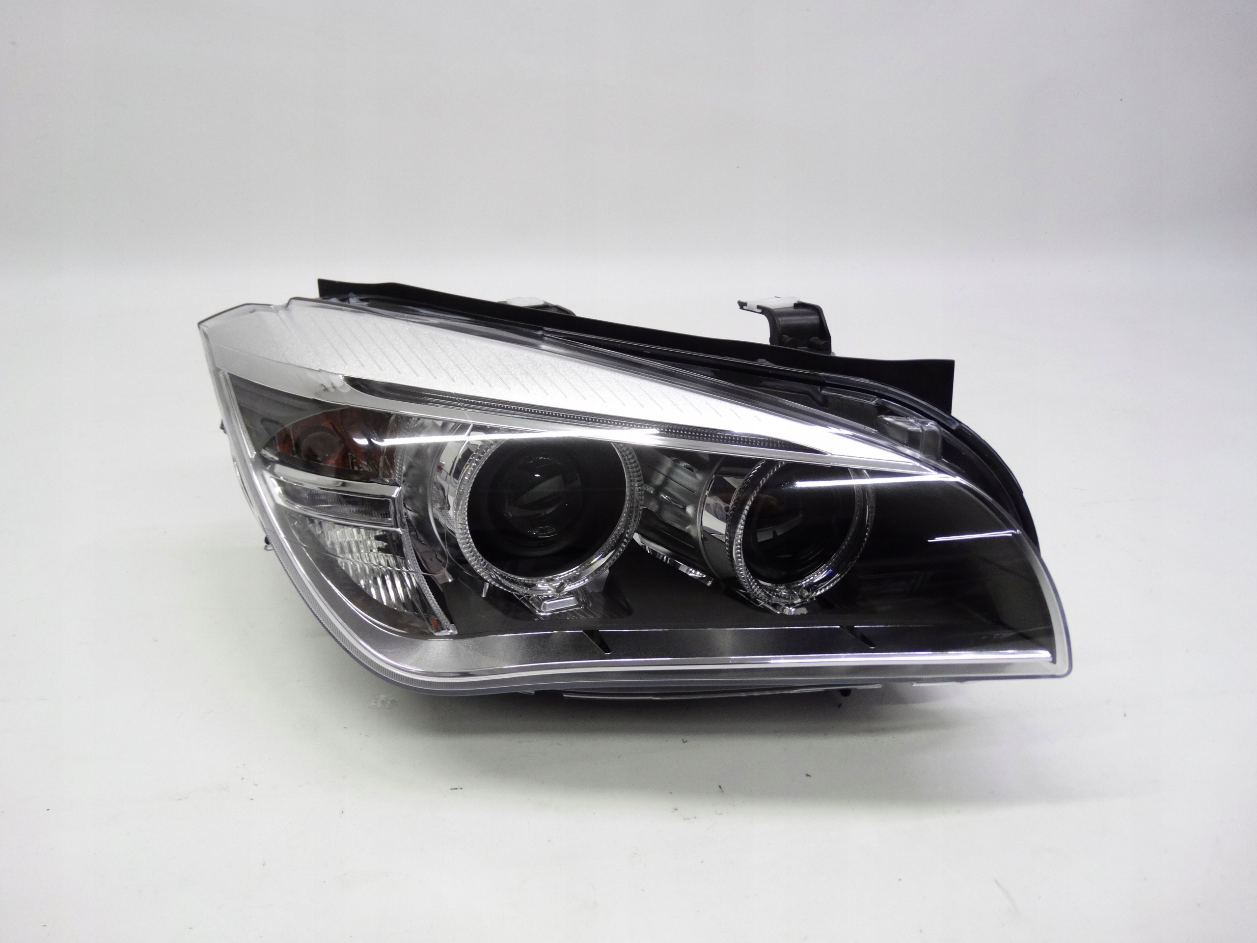Second image of BMW X1 E84 Lift LCI 12-15 lampa prawa Bi-Xenon nieskrętny +LED 7290262 NOWA