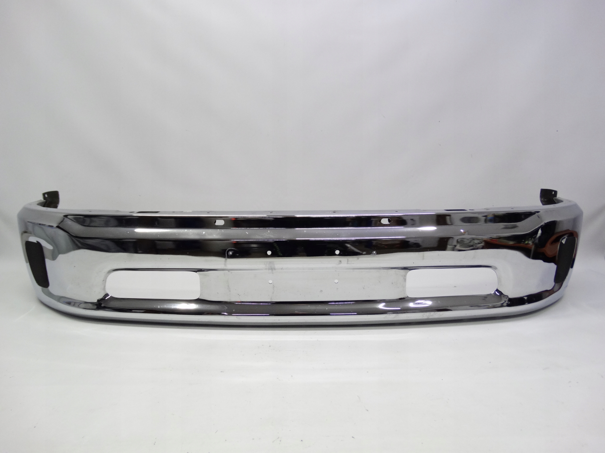 Second image of RAM 1500 Lift 13-18 zderzak bez PDC 68160853AB oryginalny