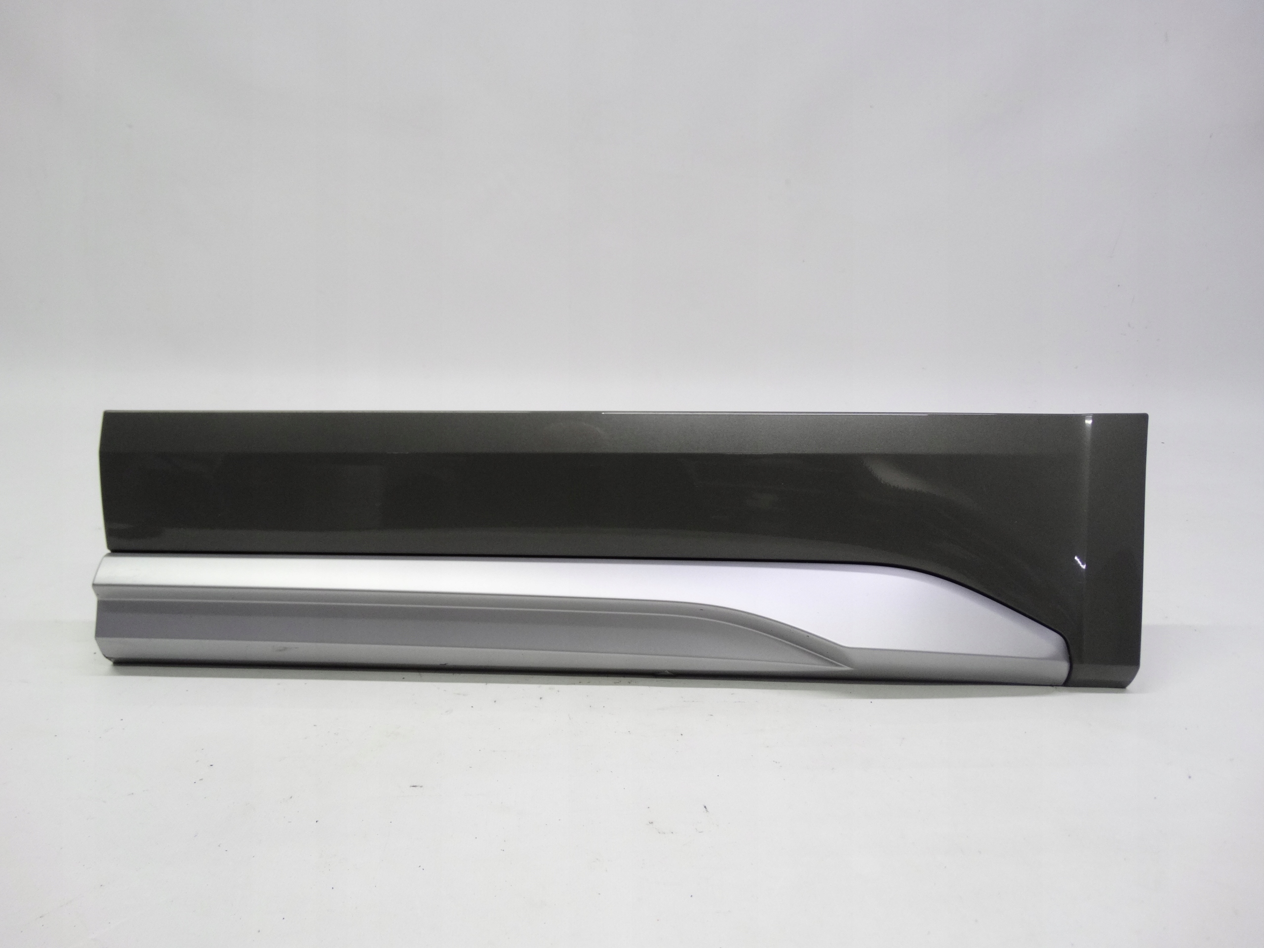 Second image of Audi Q5 II 80A listwa drzwi lewa tylna 80A853969G oryginalna