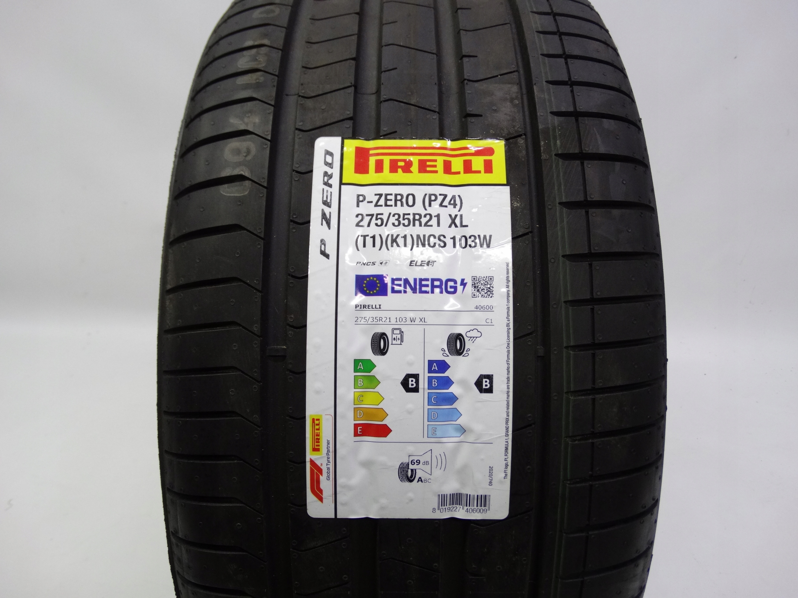 Second image of Pirelli P Zero 275/35 R21 XL 103W 7,0mm 2024 NOWA