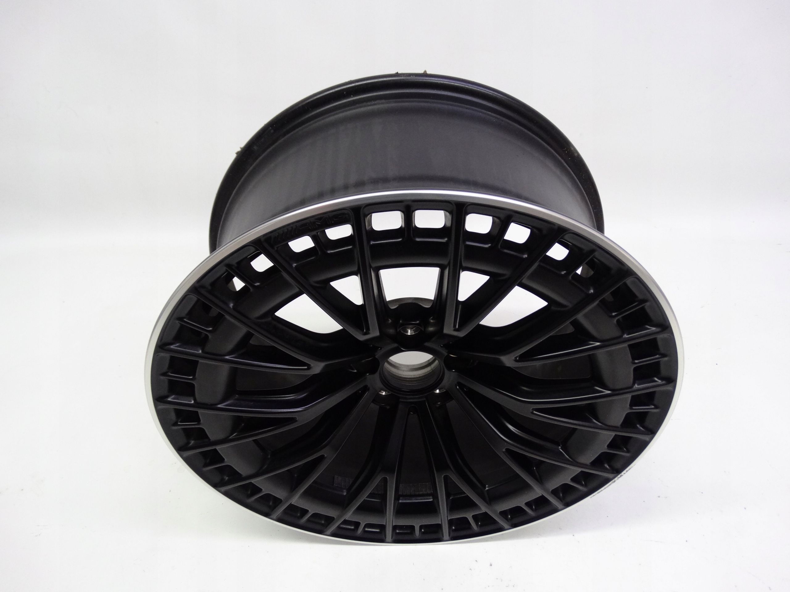 Second image of Mercedes CLE AMG W236 felga przednia 20 cali A2364012900 oryginalna