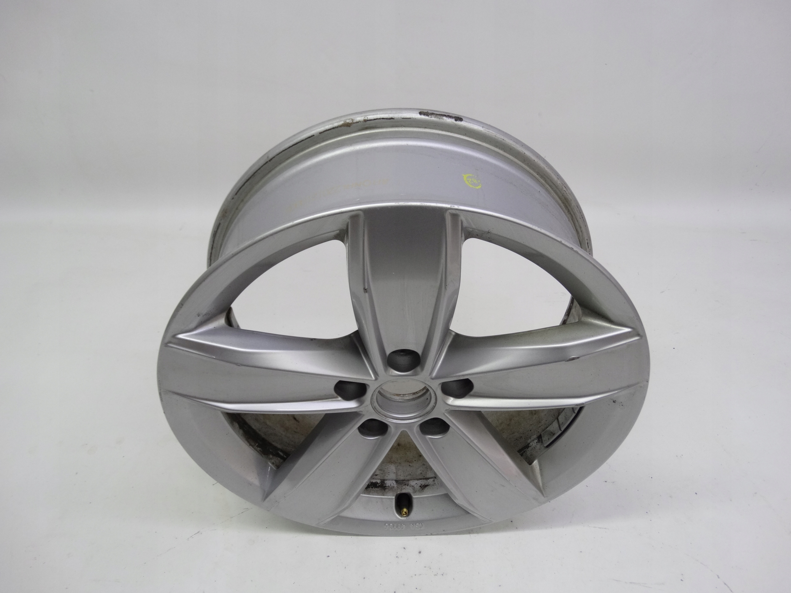 Second image of VW Tiguan II 5NA felga 17 cali 5NA071497 oryginalna