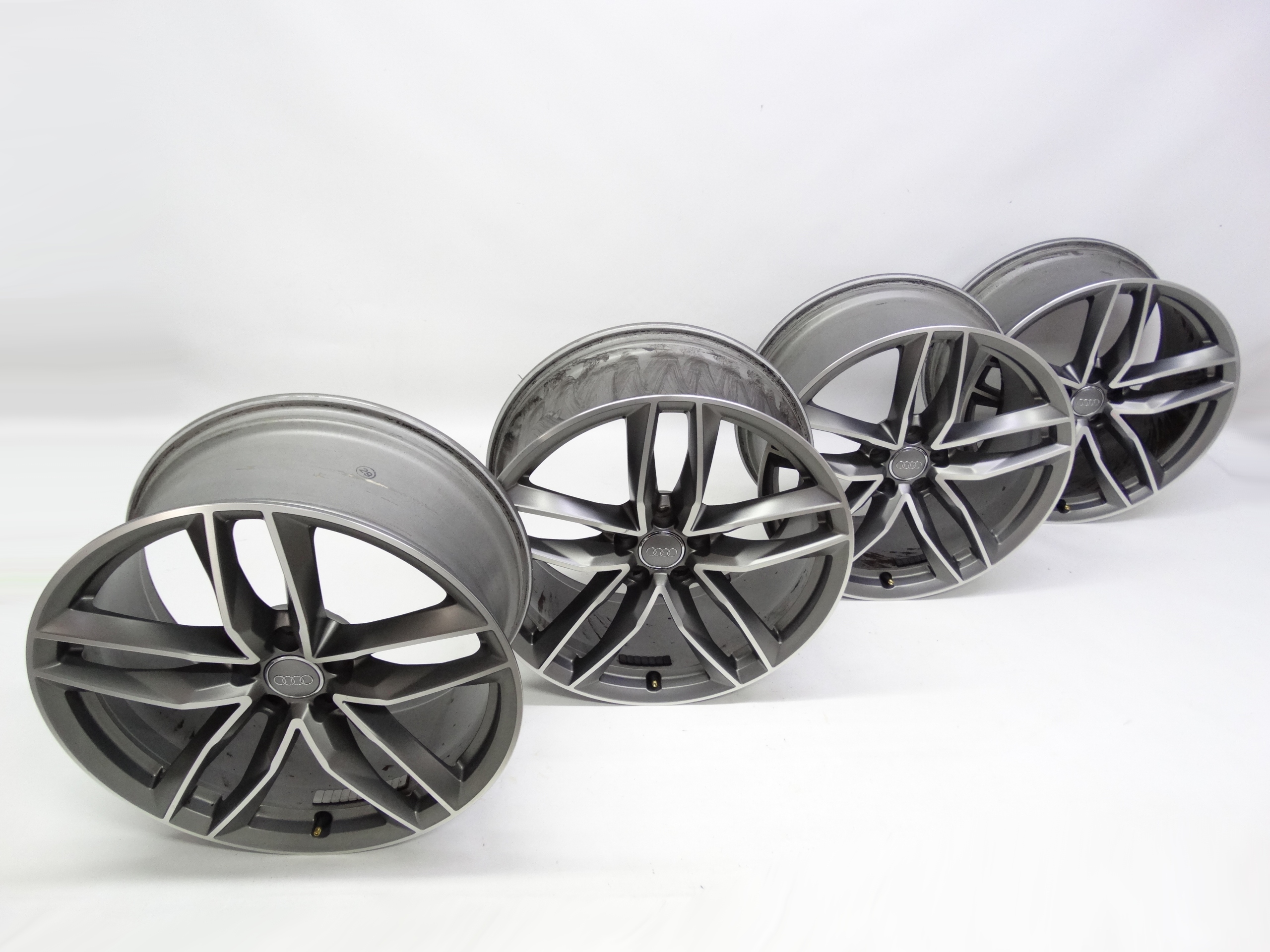 Second image of Audi A7 C7 A8 D4 komplet felg 20 cali 4H0601025BS oryginalne