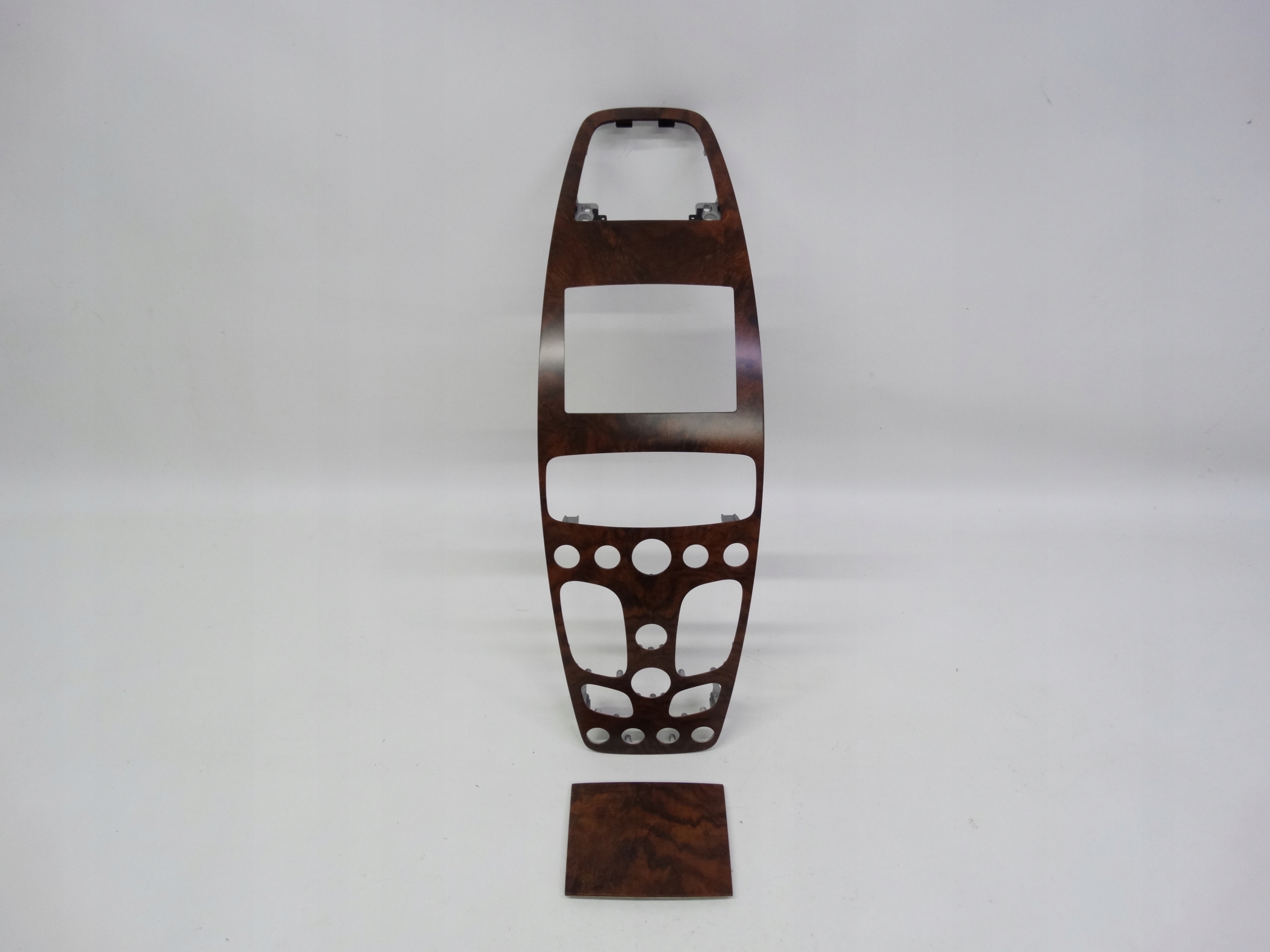 Second image of Aston Martin Vanquish II 12-18 dekor Drewno tunelu środkowego CD33-045K20-A