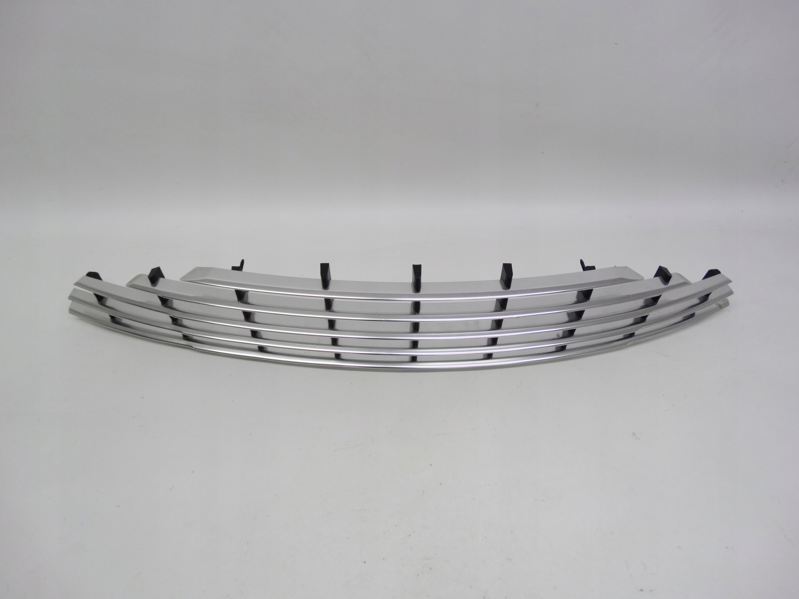 Second image of Aston Martin Vanquish II 12-18 grill atrapa zderzaka CD33-8A100-AB oryginał