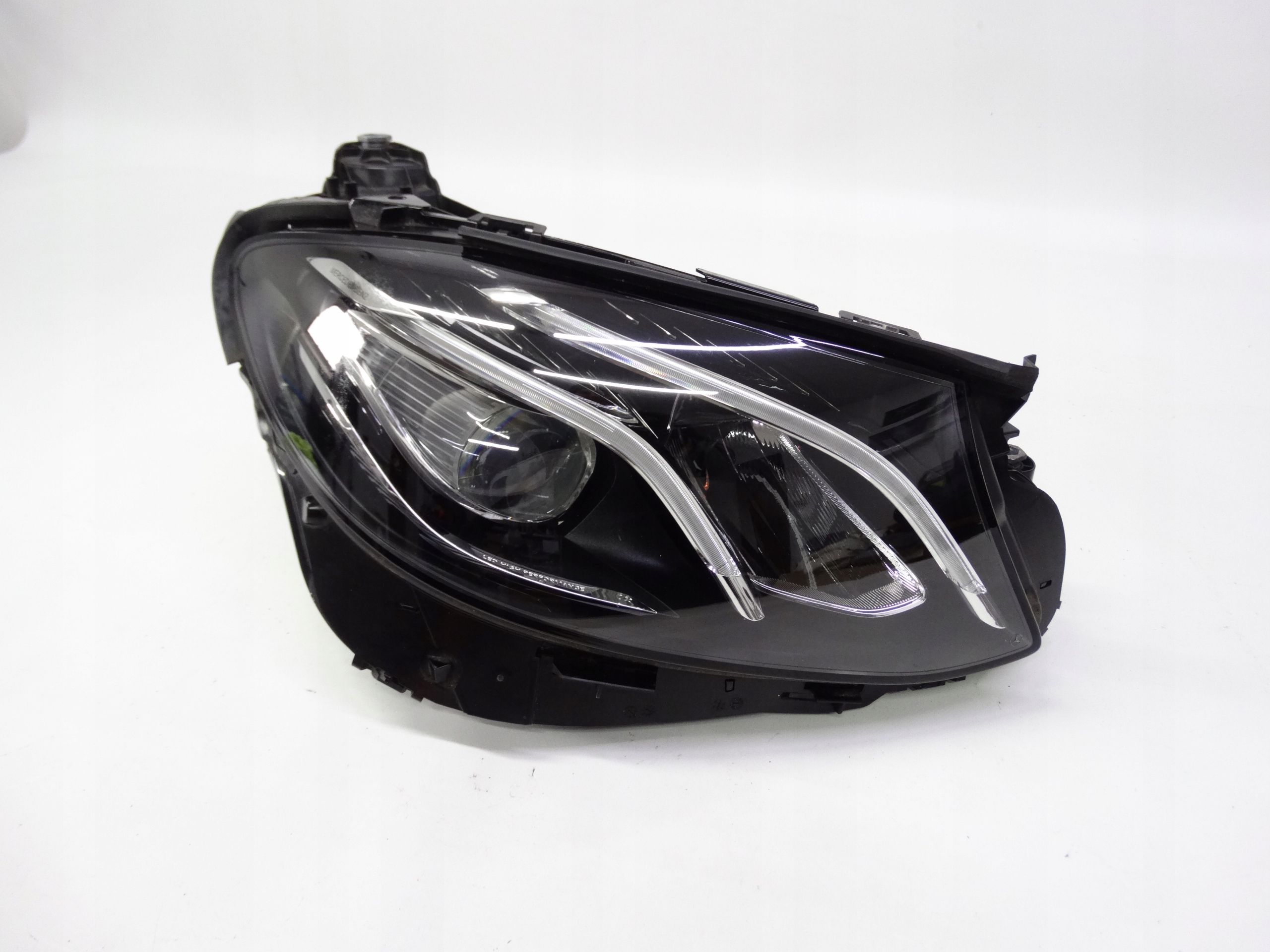 Second image of Mercedes E-Klasa W213 16-20 lampa prawa High Performance LED A2139069003