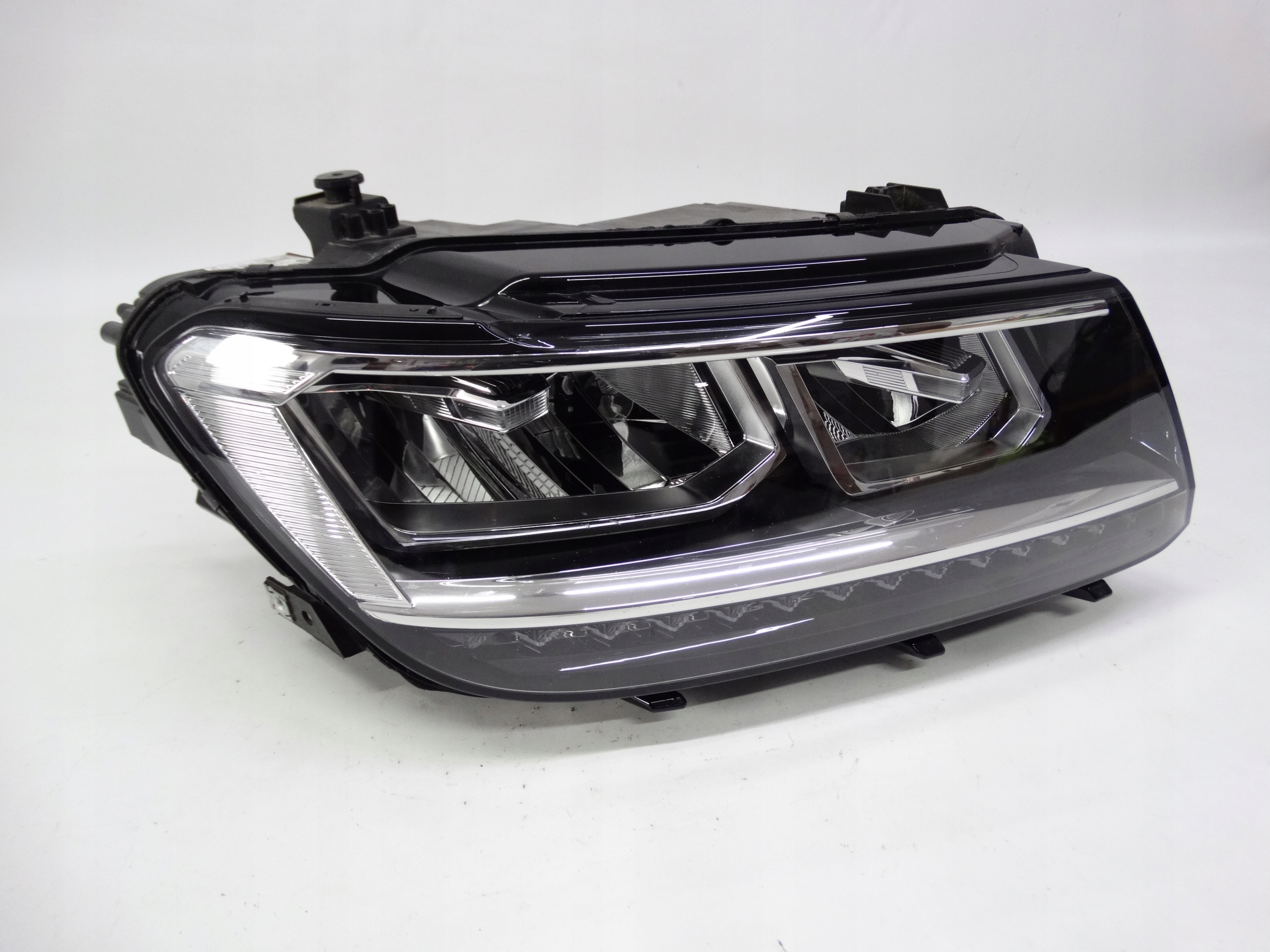 Second image of VW Tiguan II 16-20 lampa prawa Full LED 5NB941036D oryginalna