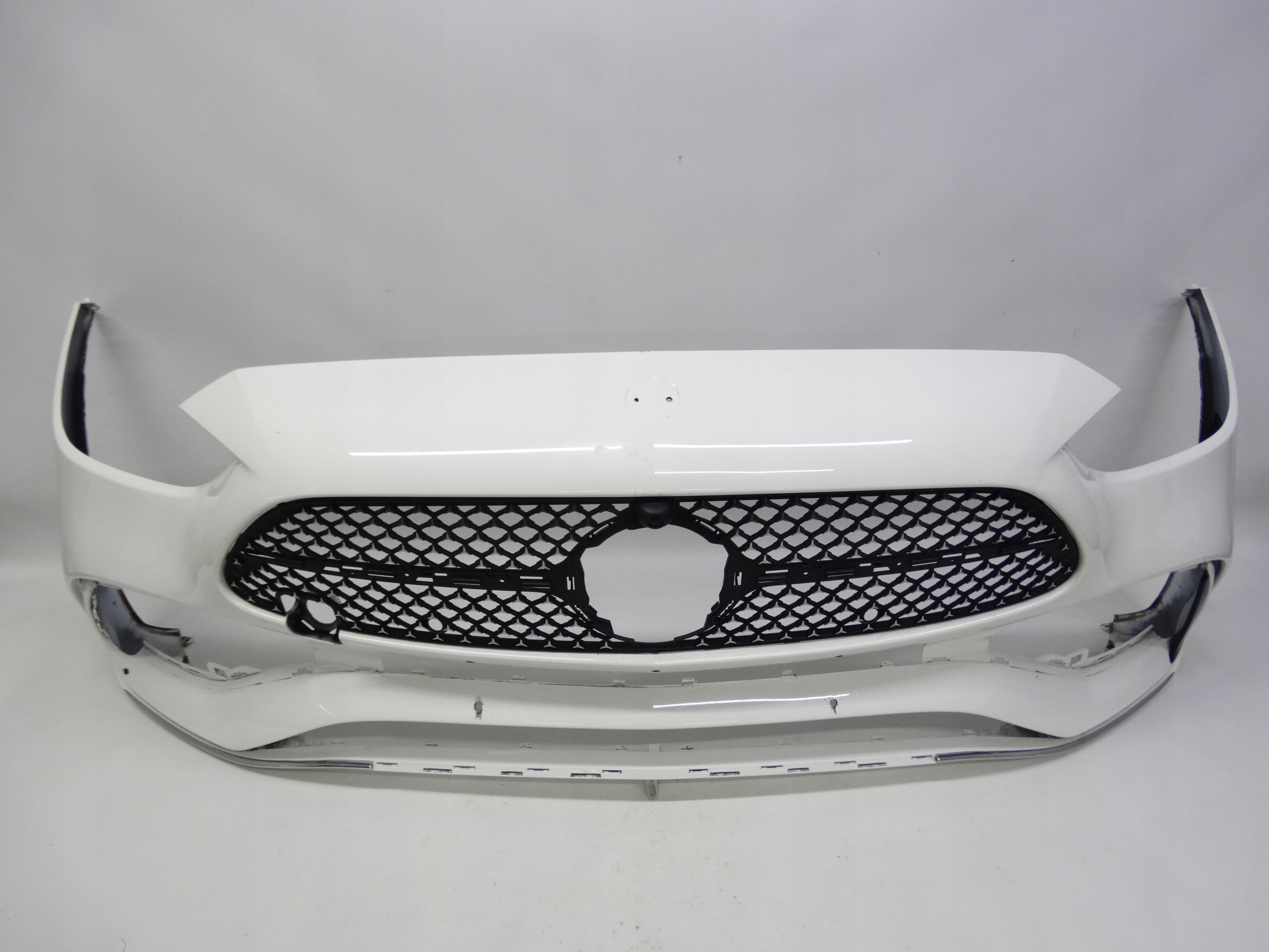 Second image of Mercedes C-Klasa W206 AMG Line 21- zderzak przedni oryginalny A2068858401