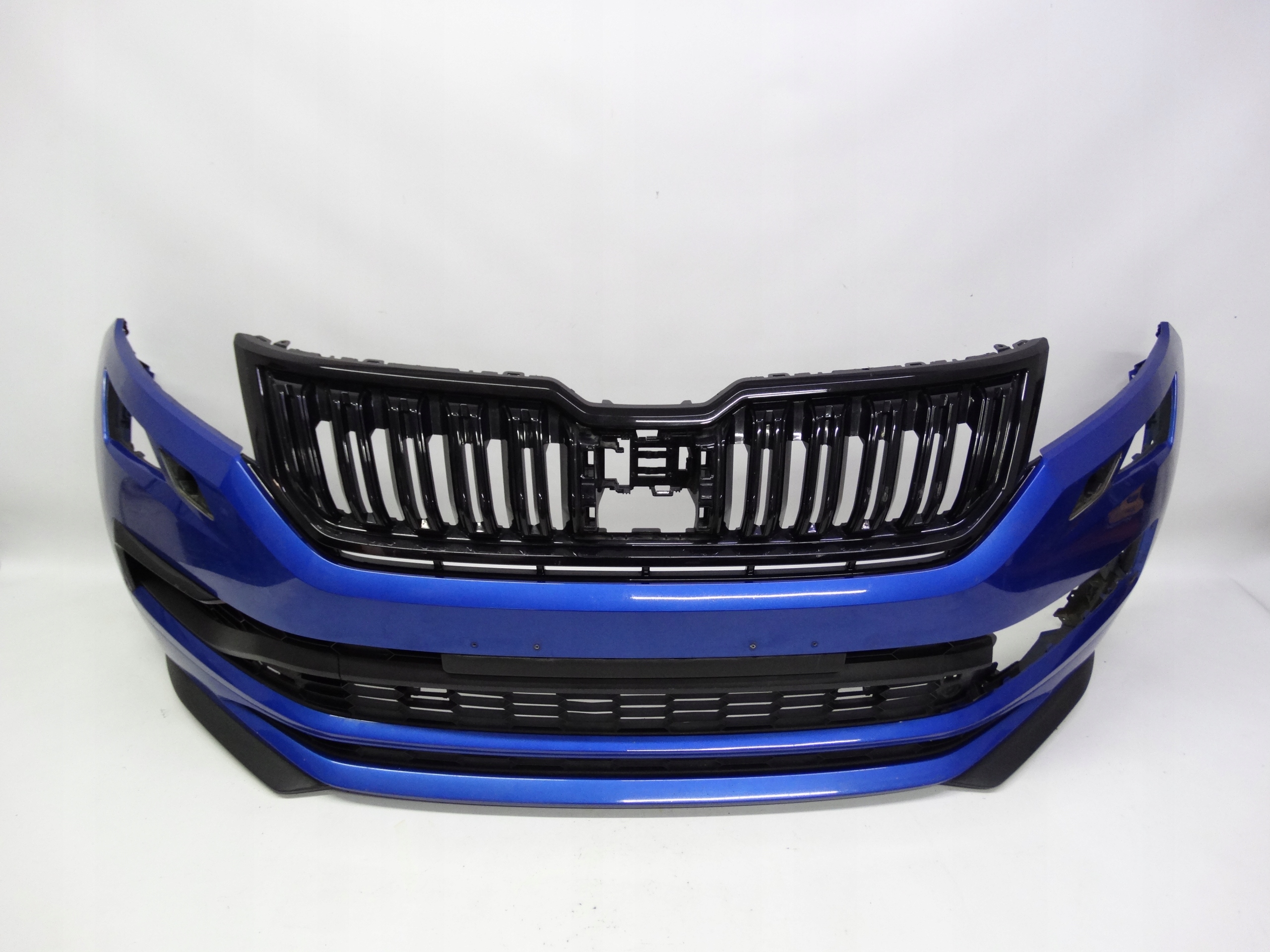Second image of Skoda Kodiaq RS 19-21 zderzak przedni 565807221 oryginalny