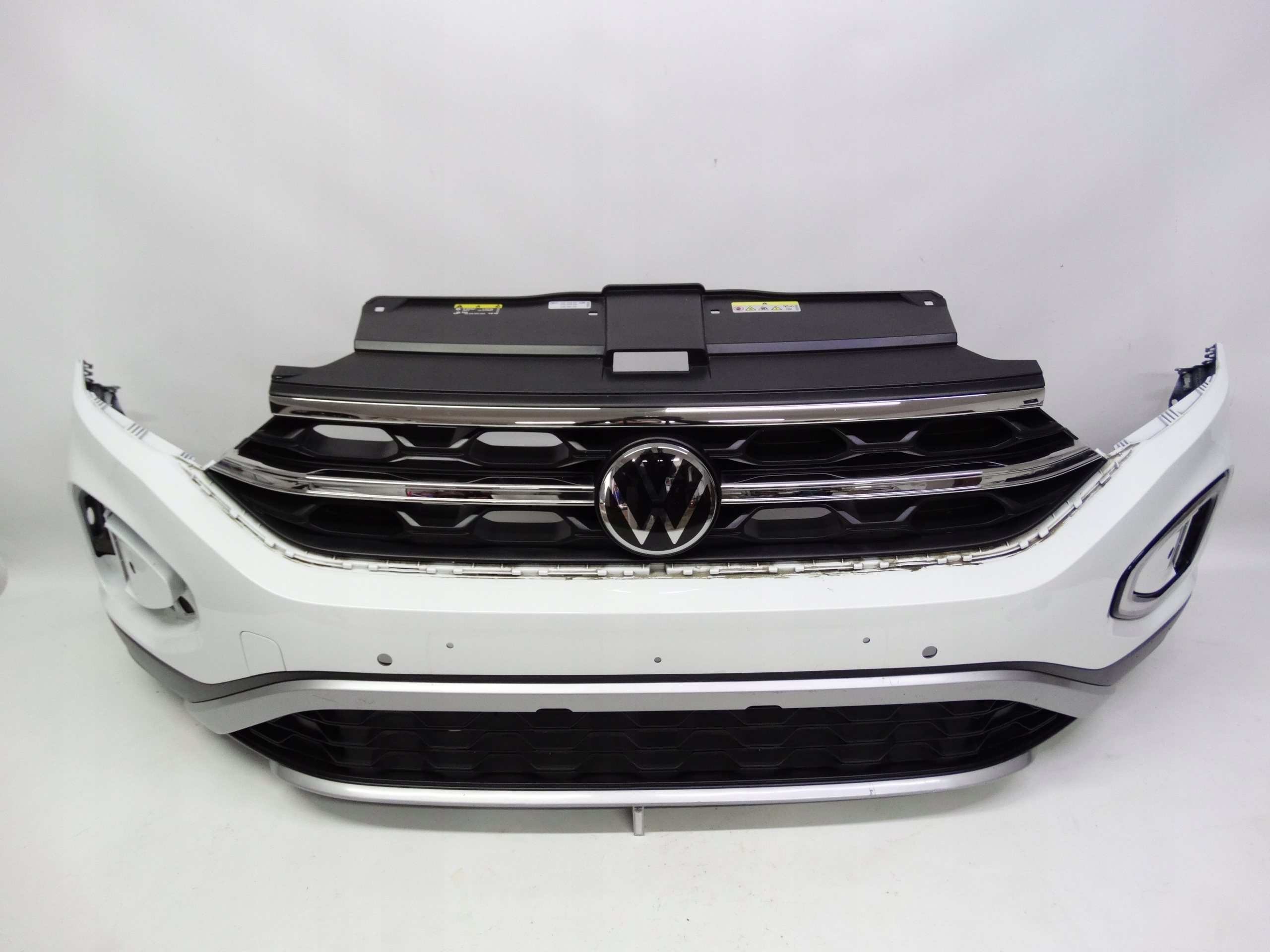 Second image of VW T-Roc Lift 21- zderzak przedni + grill + radar oryginalny 2GA807217Q