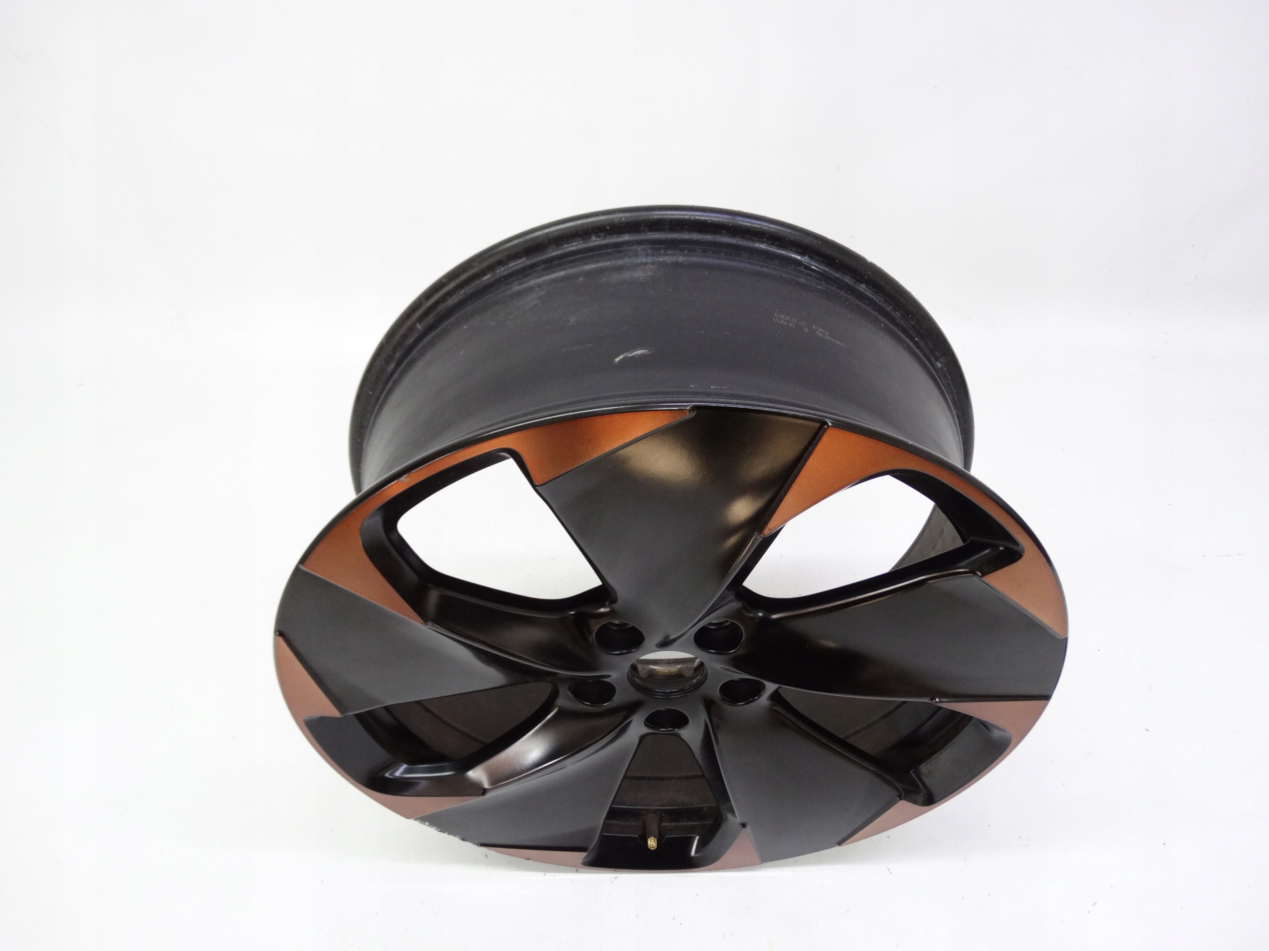 Second image of Cupra Born 10E felga 19 cali 10E601025J 10E601025L 10E601025M oryginalna