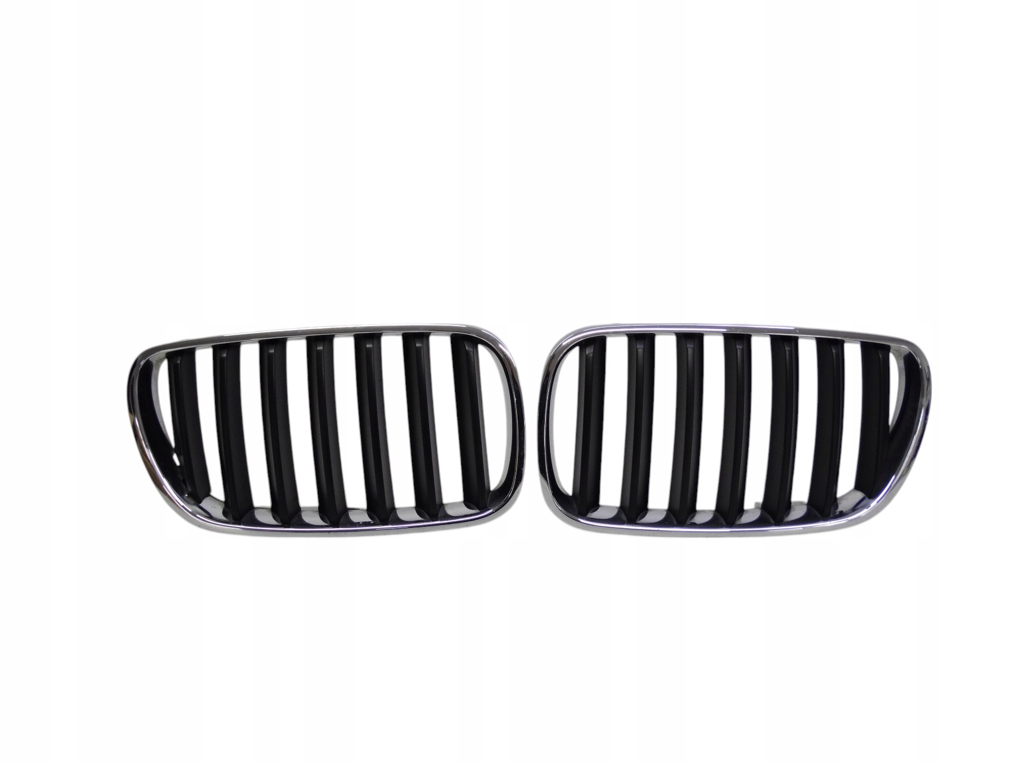 BMW X3 E83 lift 06-10 grill nerki 51113420087 oryginalne