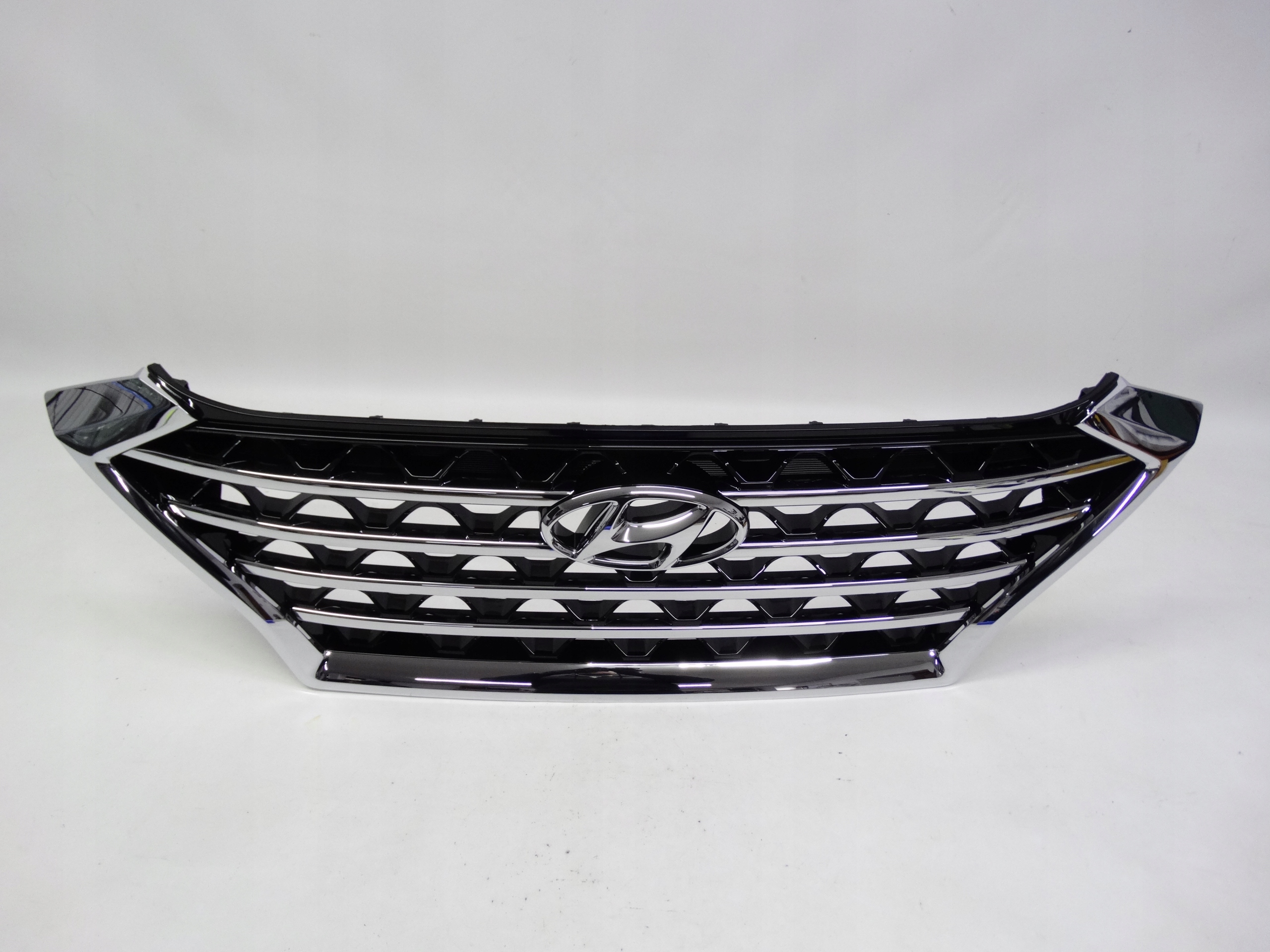 Second image of Hyundai Tucson III Lift 18-20 grill atrapa 86351-D7600 oryginalna NOWA