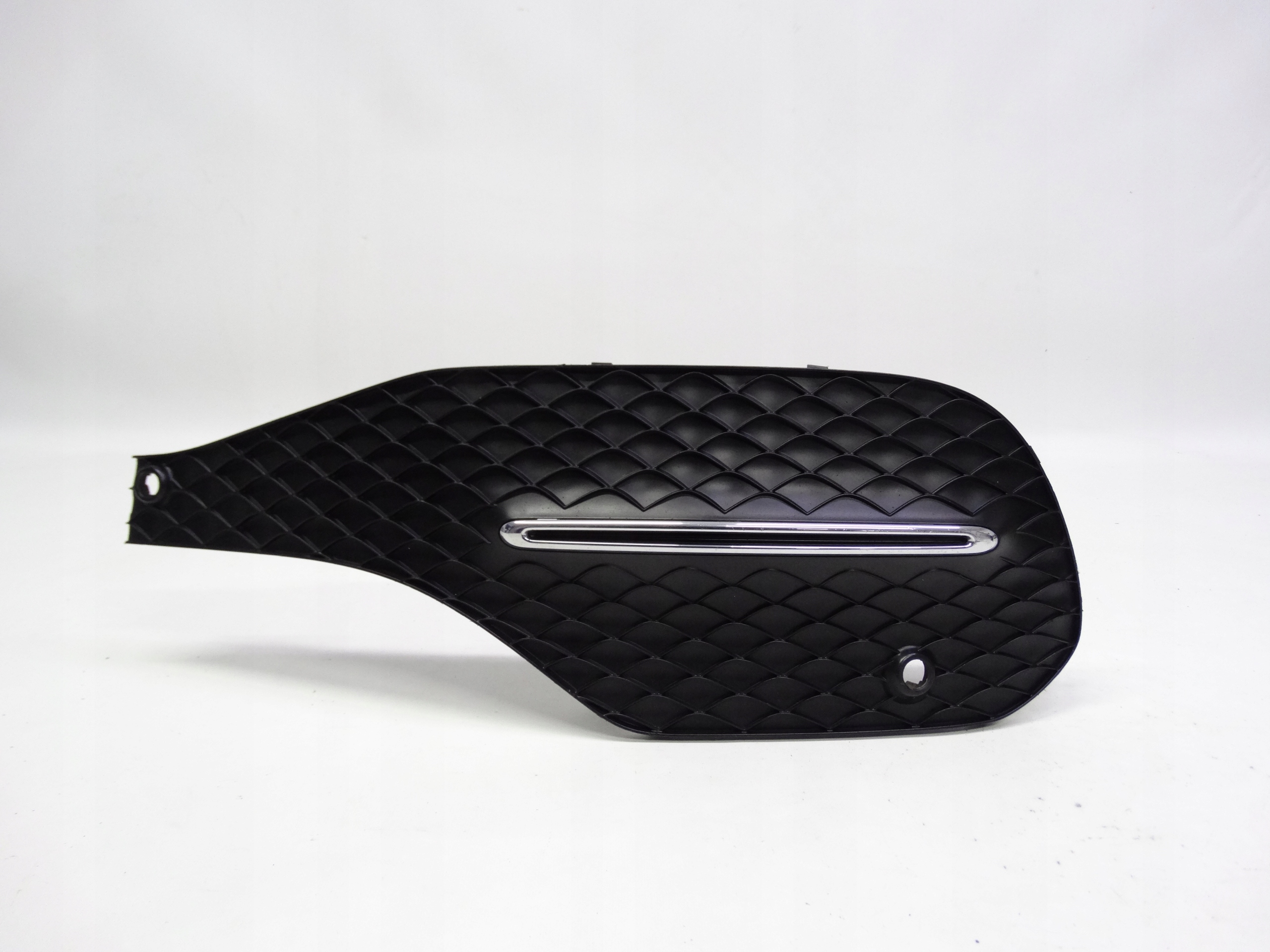 Second image of Mercedes GLE II W167 19-23 kratka zderzaka boczna lewa A1678858702 oryginał