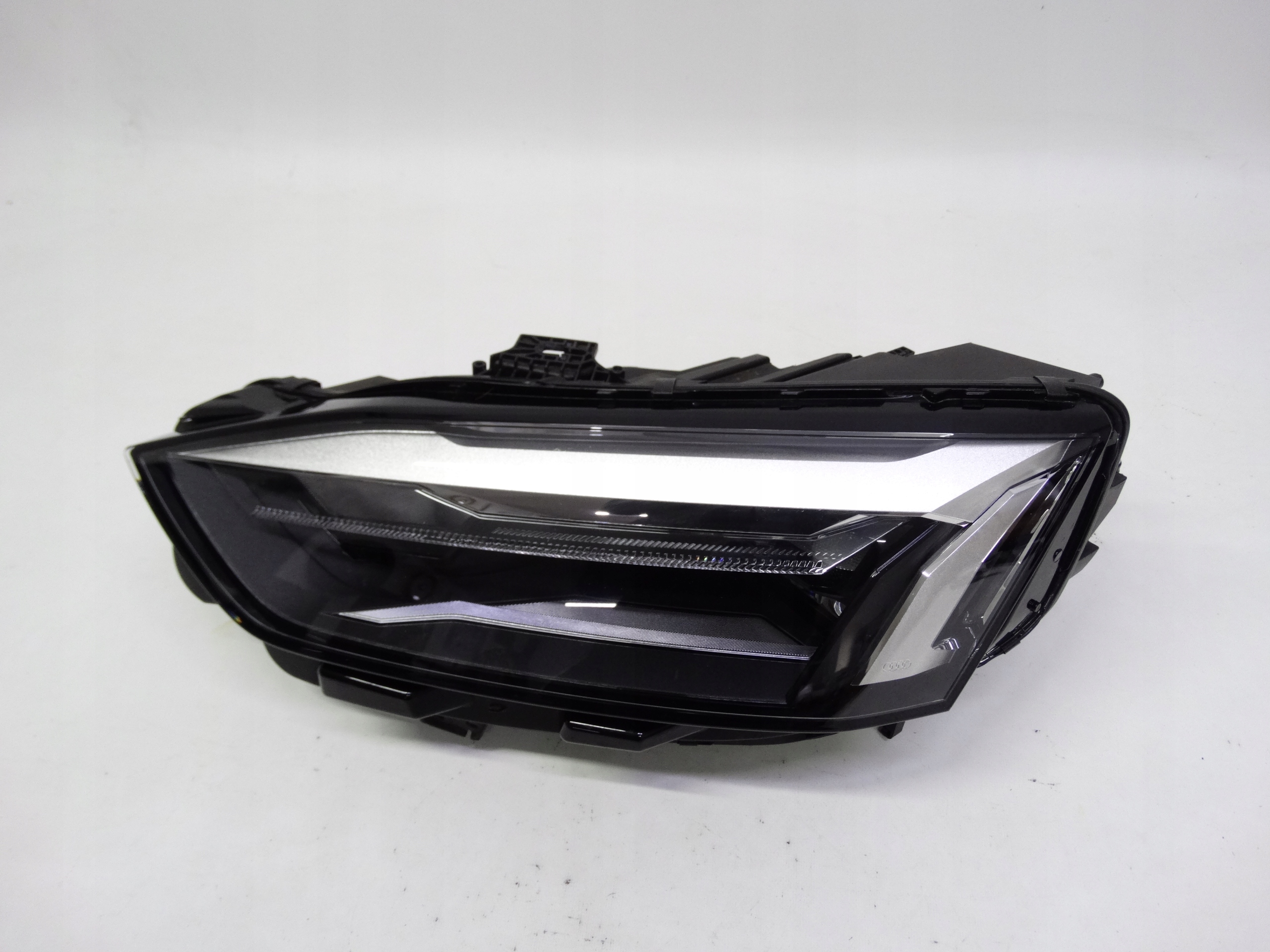 Second image of Audi A5 II Lift B9 8W6 19-24 lampa lewa Full LED 8W6941011 oryginalna