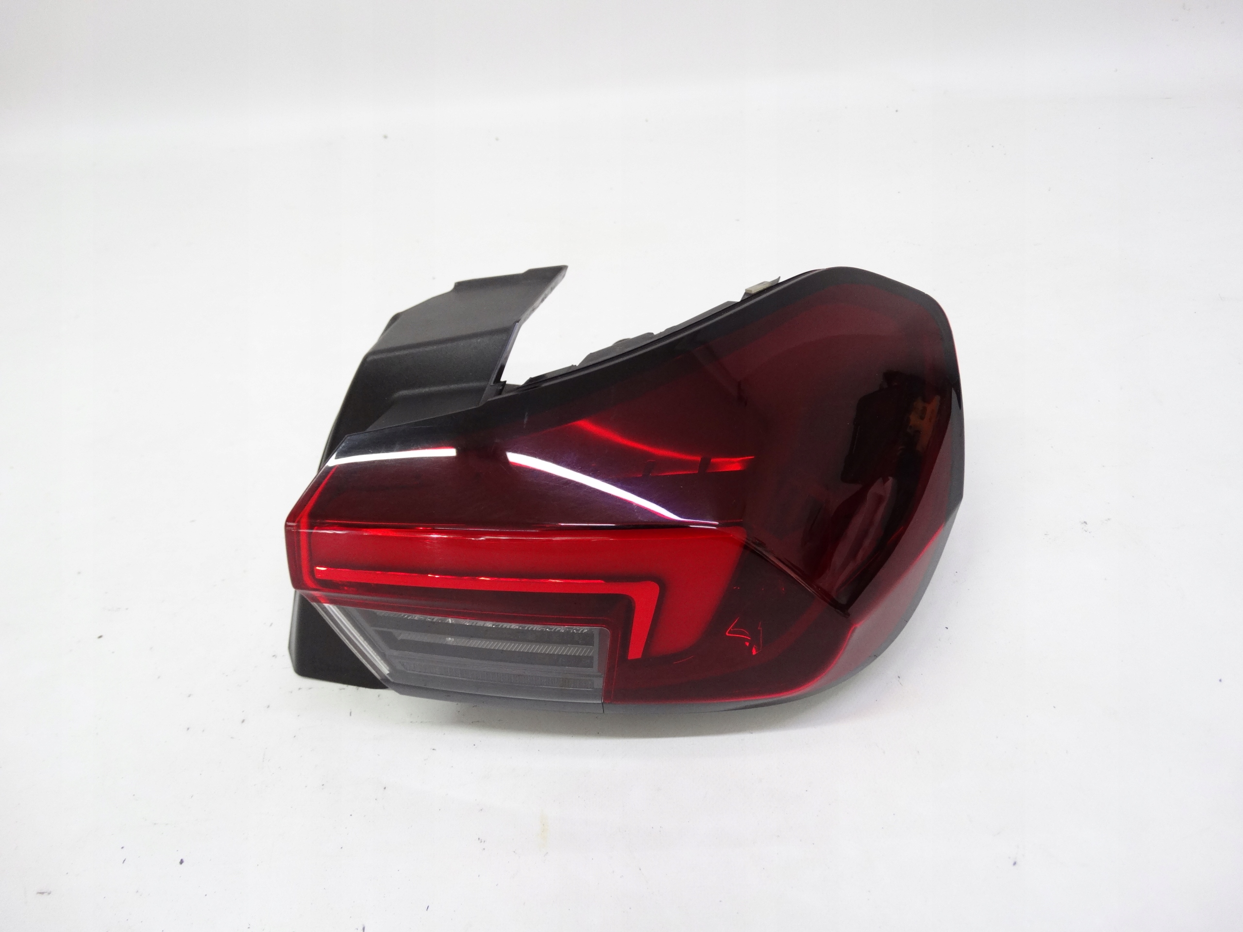 Second image of Opel Corsa F 19- lampa tylna prawa LED 39162666 oryginalna