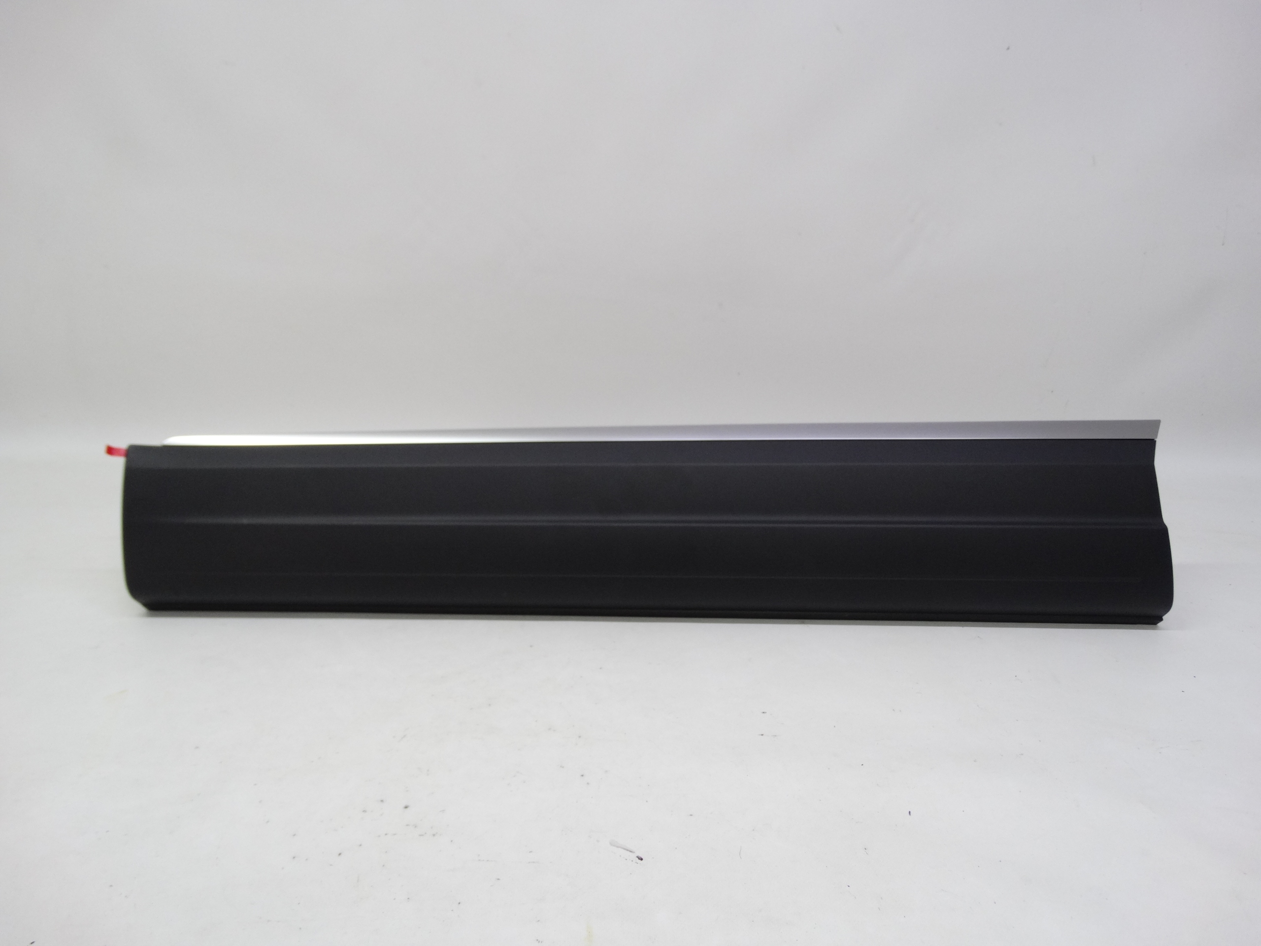 Second image of VW Tiguan I 5N0 07-16 listwa drzwi lewa przednia 5N0854939D oryginalna NOWA