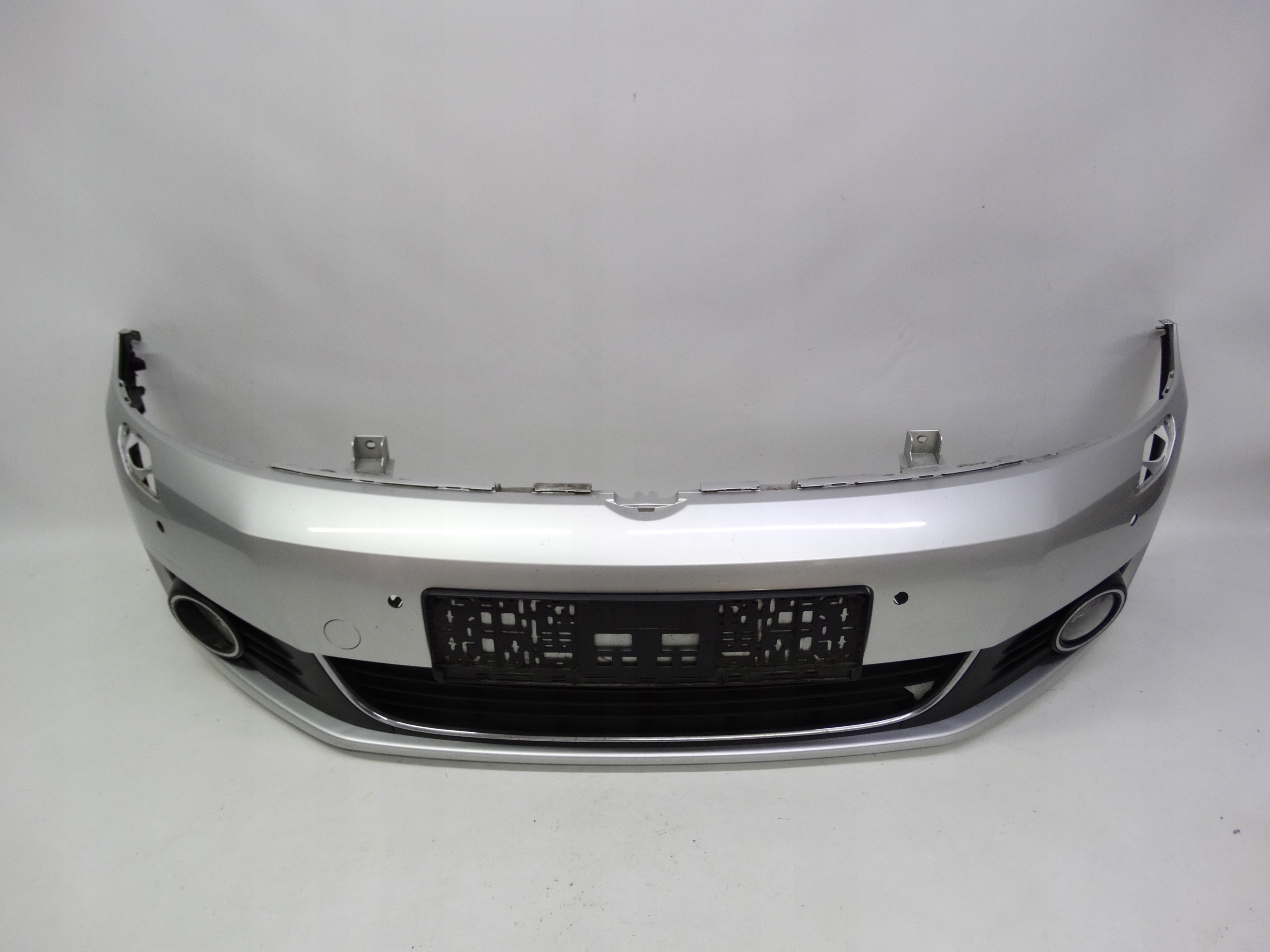 Second image of VW Golf Plus Lift 09-14 zderzak przedni 5M0807221N oryginalny