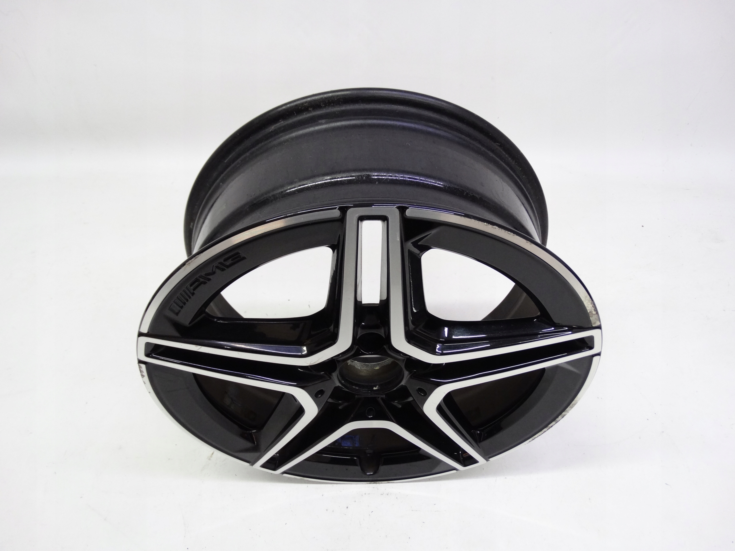 Second image of Mercedes A-Klasa W177 AMG felga 18 cali A1774011500 oryginalna