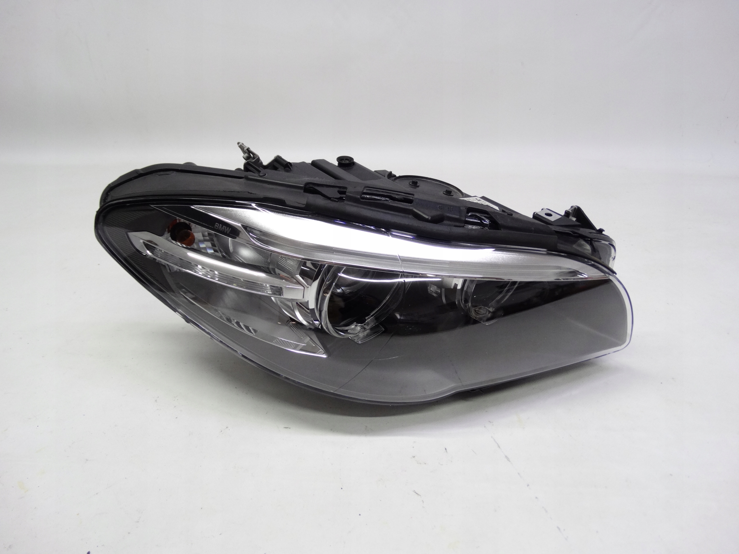 Second image of BMW 5 F10 Lift F11 LCI 14-17 lampa prawa Xenon nieskrętny + LED 7317132
