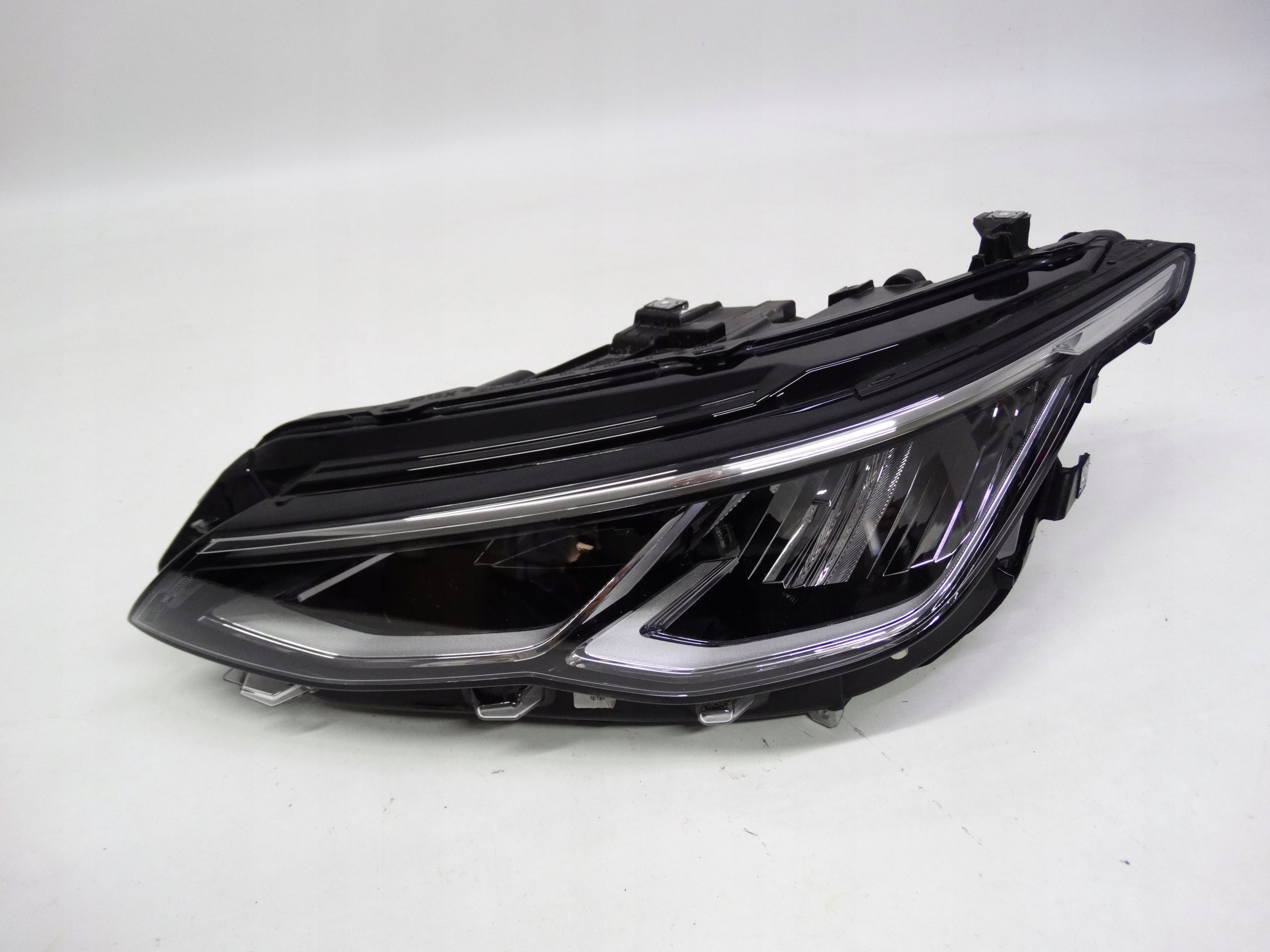 Second image of VW Golf VIII 2020-2024 lampa lewa Full LED 5H1941005B oryginalna