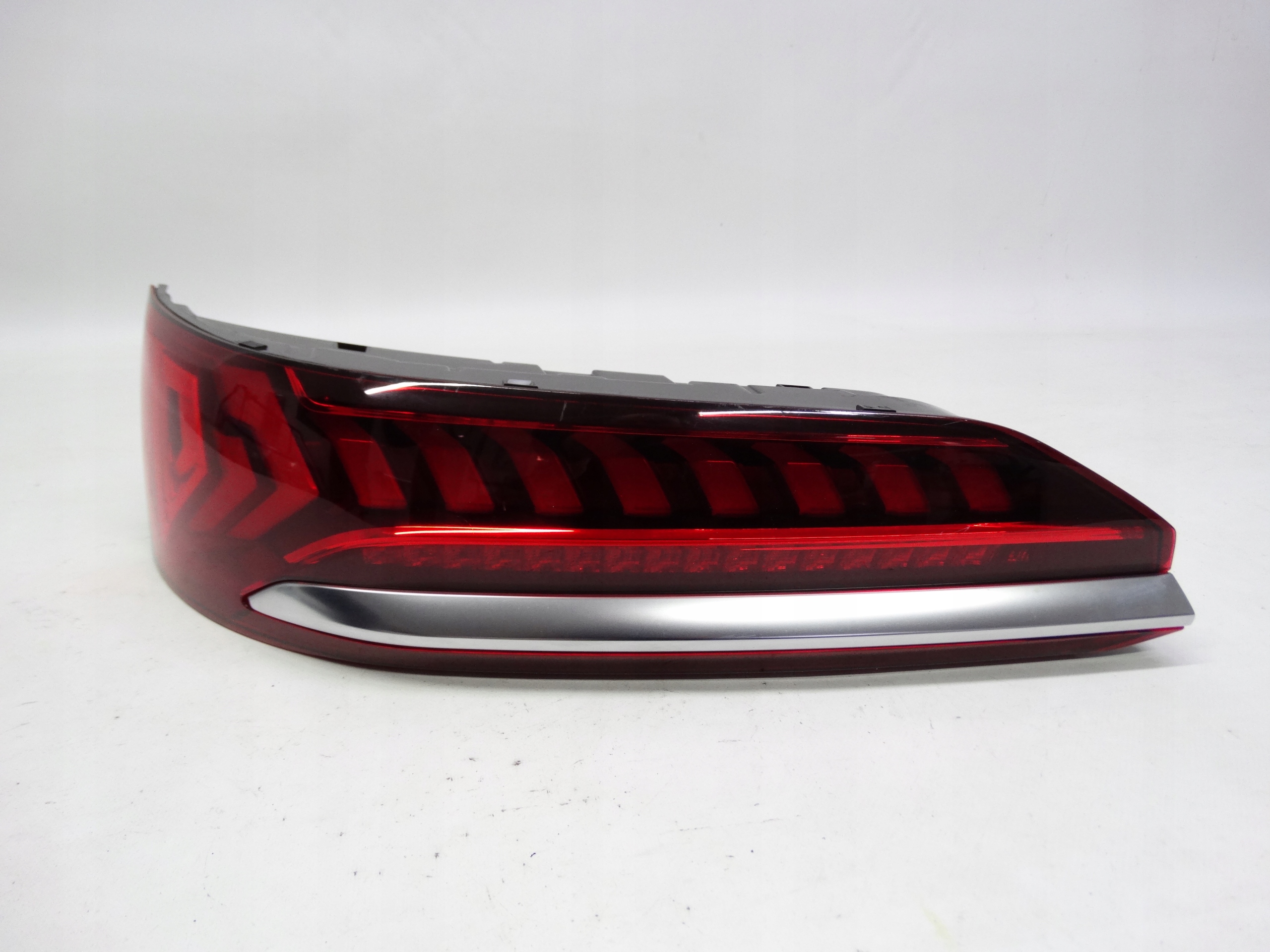 Second image of Audi Q7 II Lift 20-24 lampa tylna lewa LED 4M0945307 oryginalna Europa