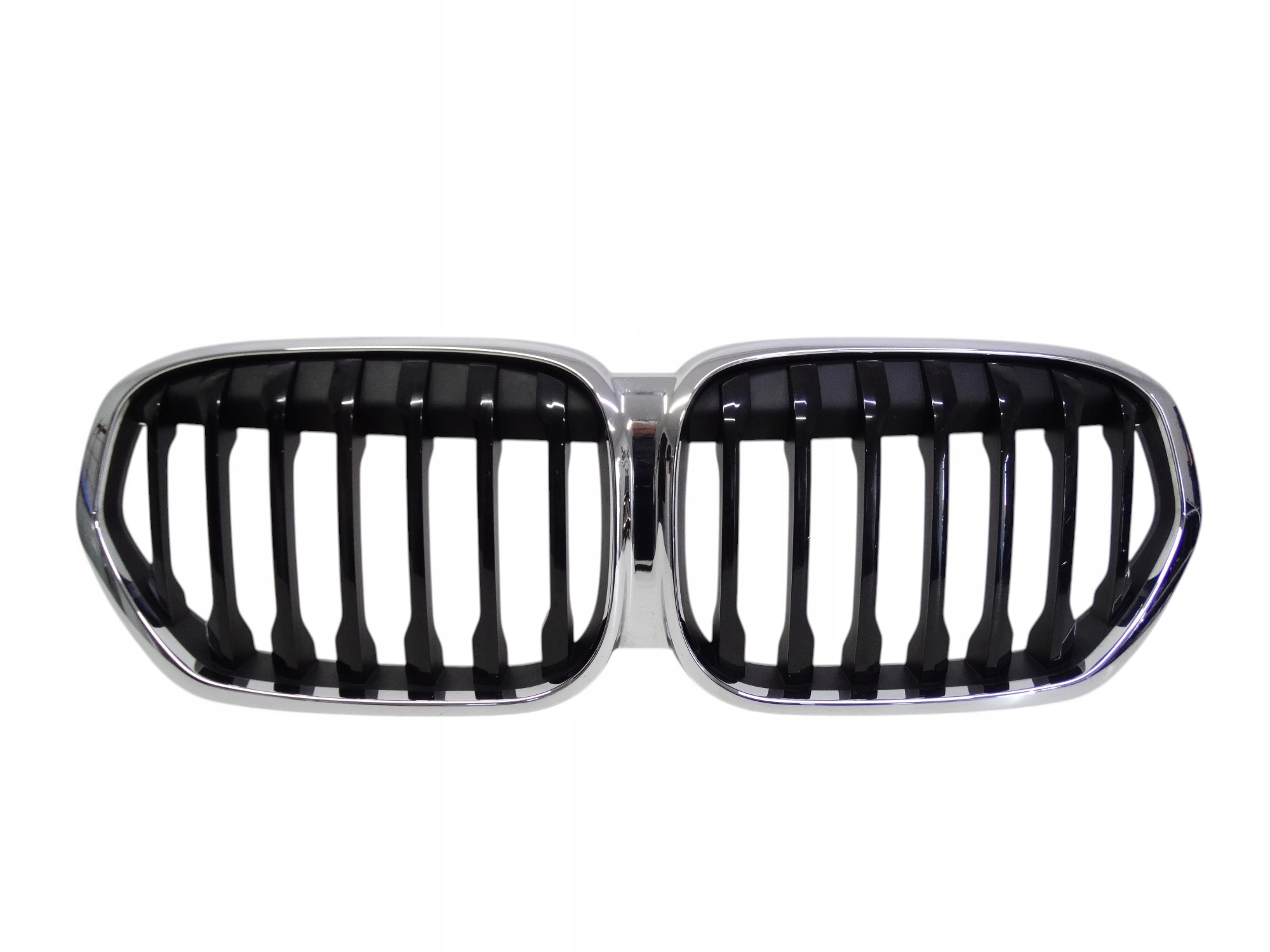 BMW X1 II F48 Lift 2019-2022 grill nerki oryginalne 8493451