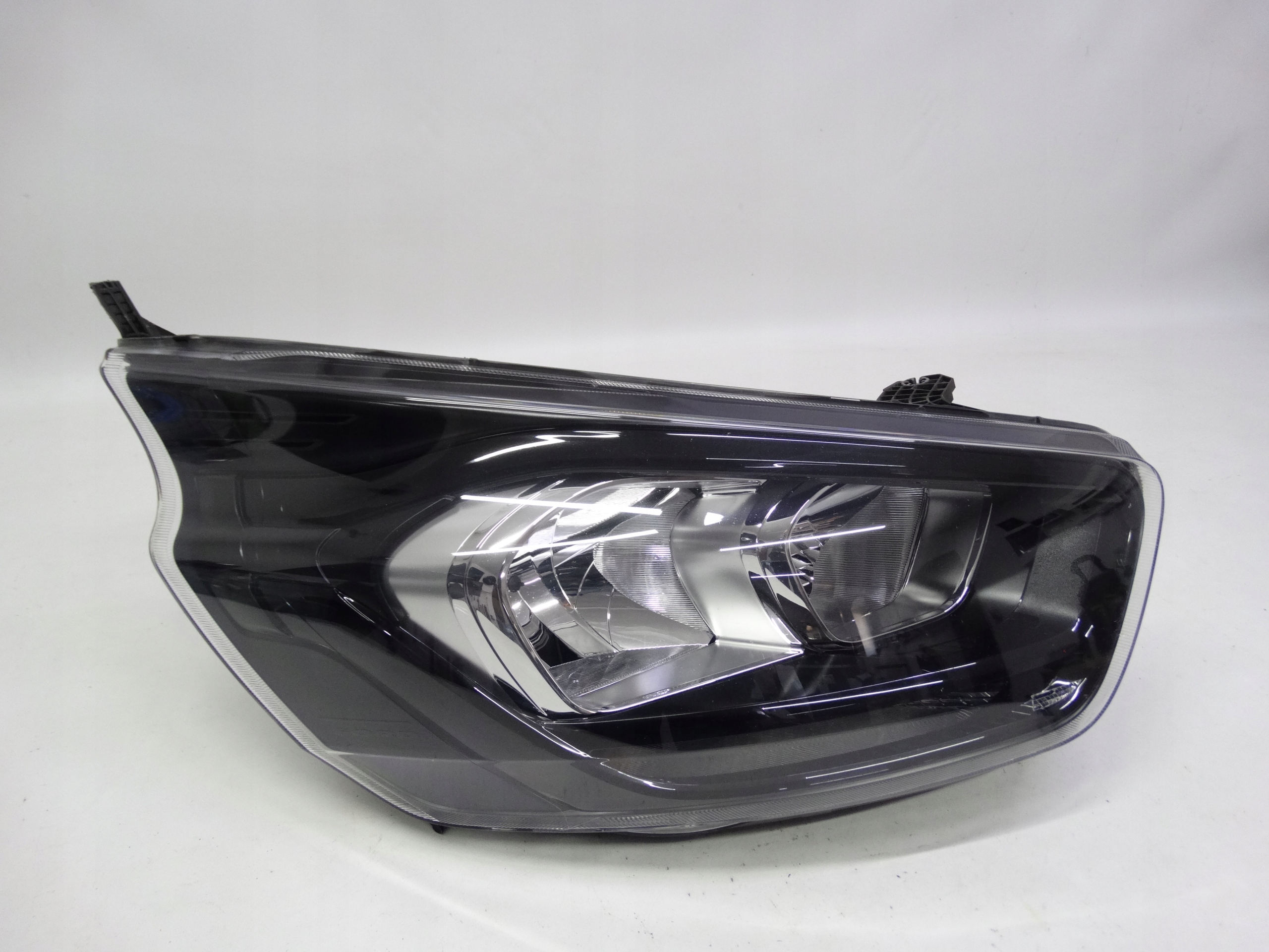 Second image of Ford Transit Tourneo Custom Lift 17-23 lampa prawa zwykła JK21-13W029-BJ