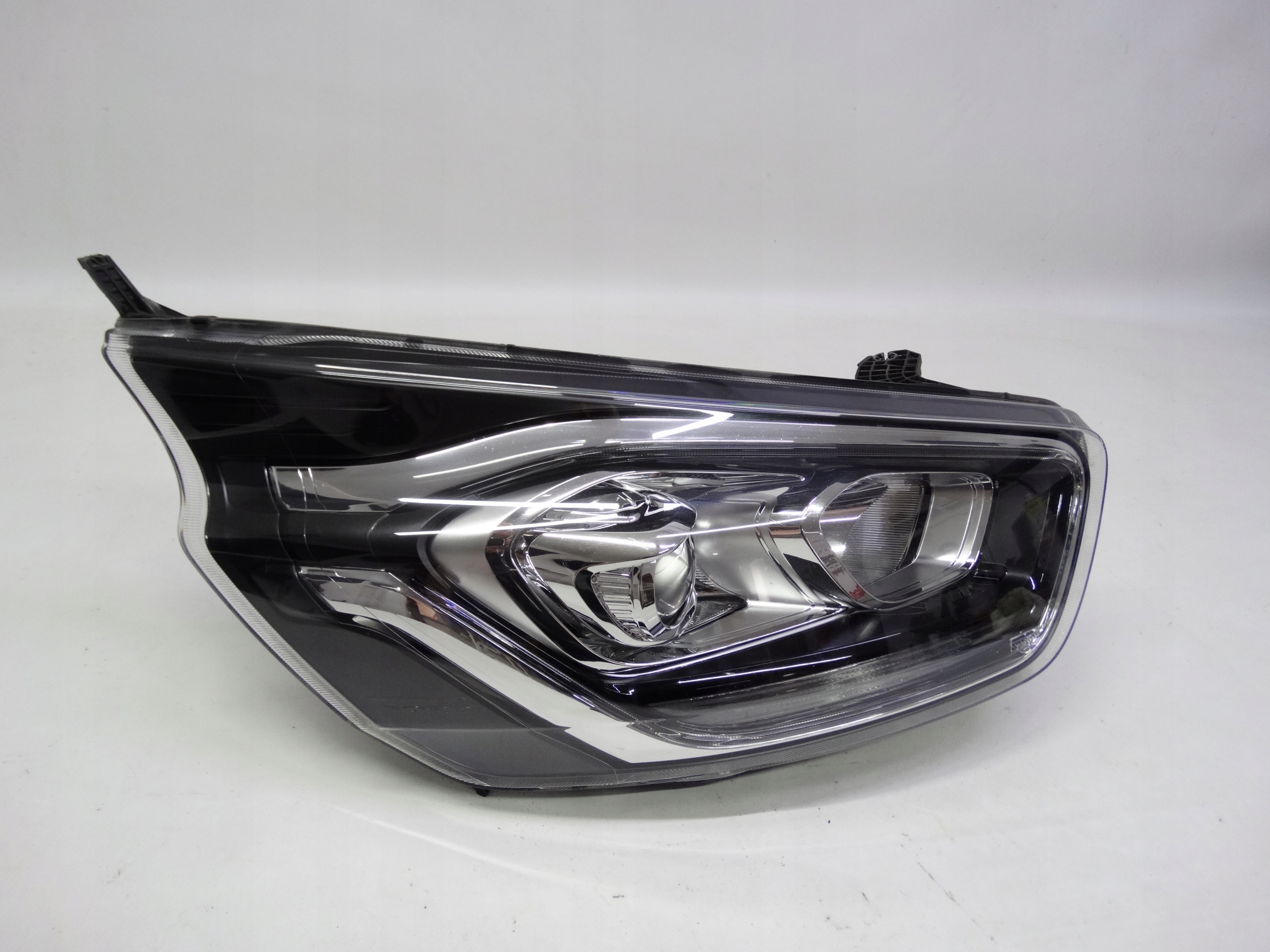 Second image of Ford Transit Custom Lift 17-23 lampa prawa zwykła soczewka JK21-13W029-DJ