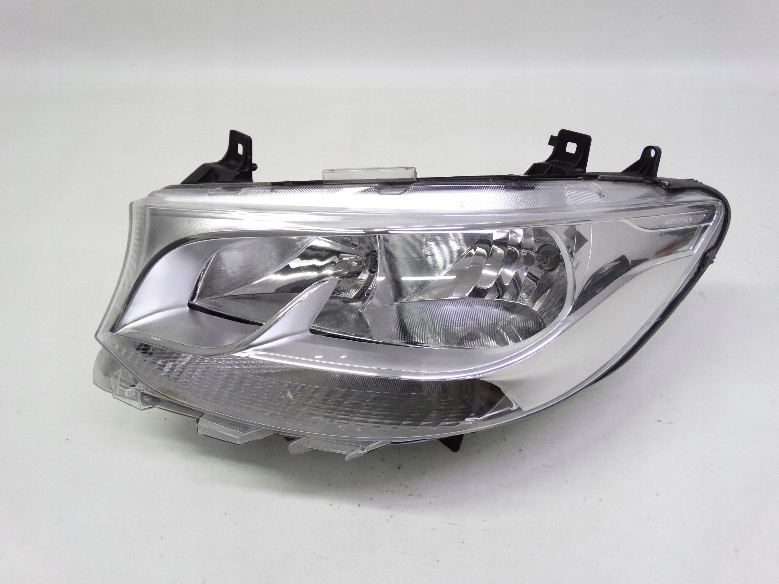 Second image of Mercedes Sprinter W907 W910 18- lampa lewa zwykła A9109060000 oryginalna