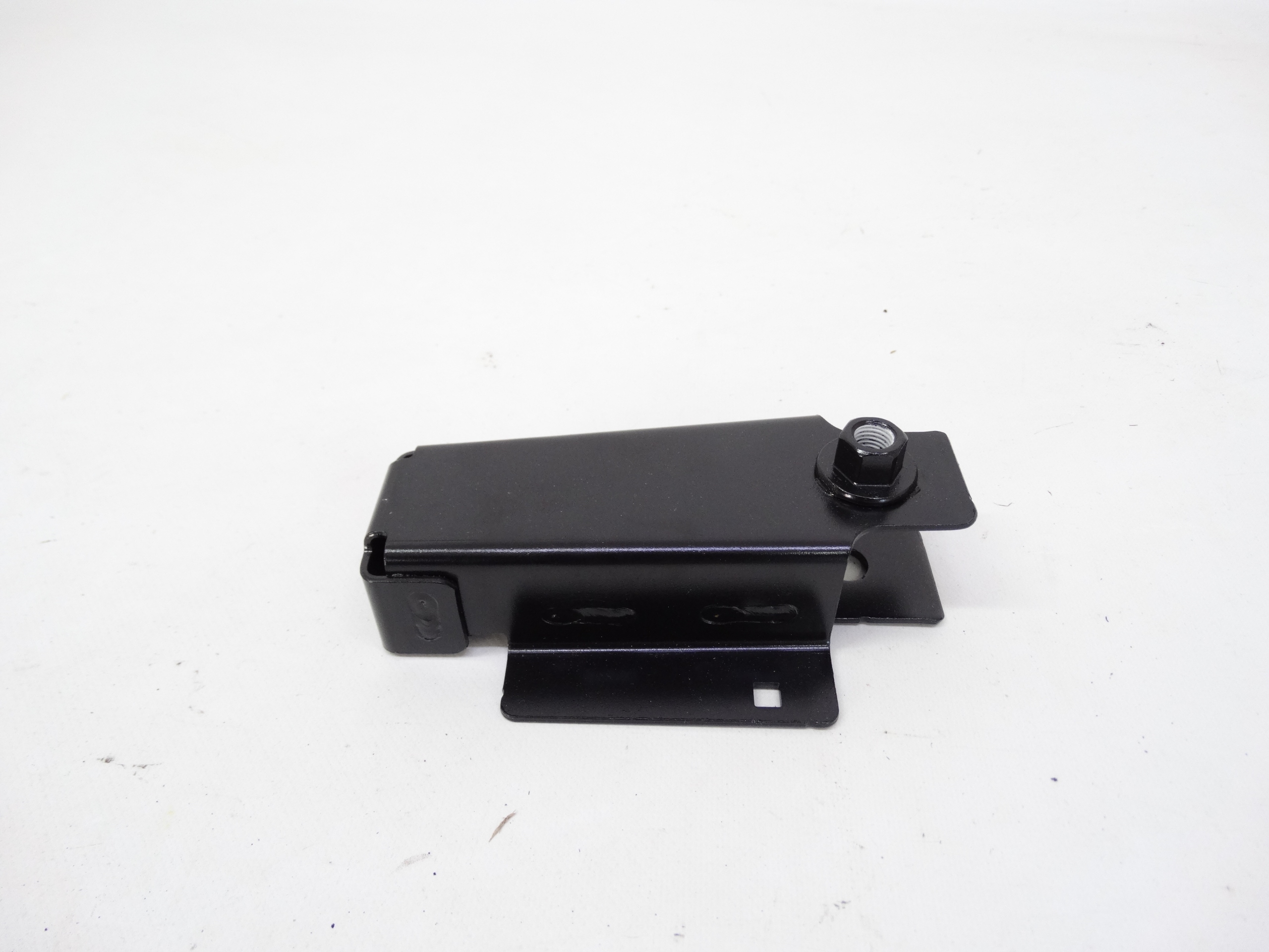 Second image of VW Crafter II16- mocowania uchwyty belki przedniej 7C0807853A 7C0807853A