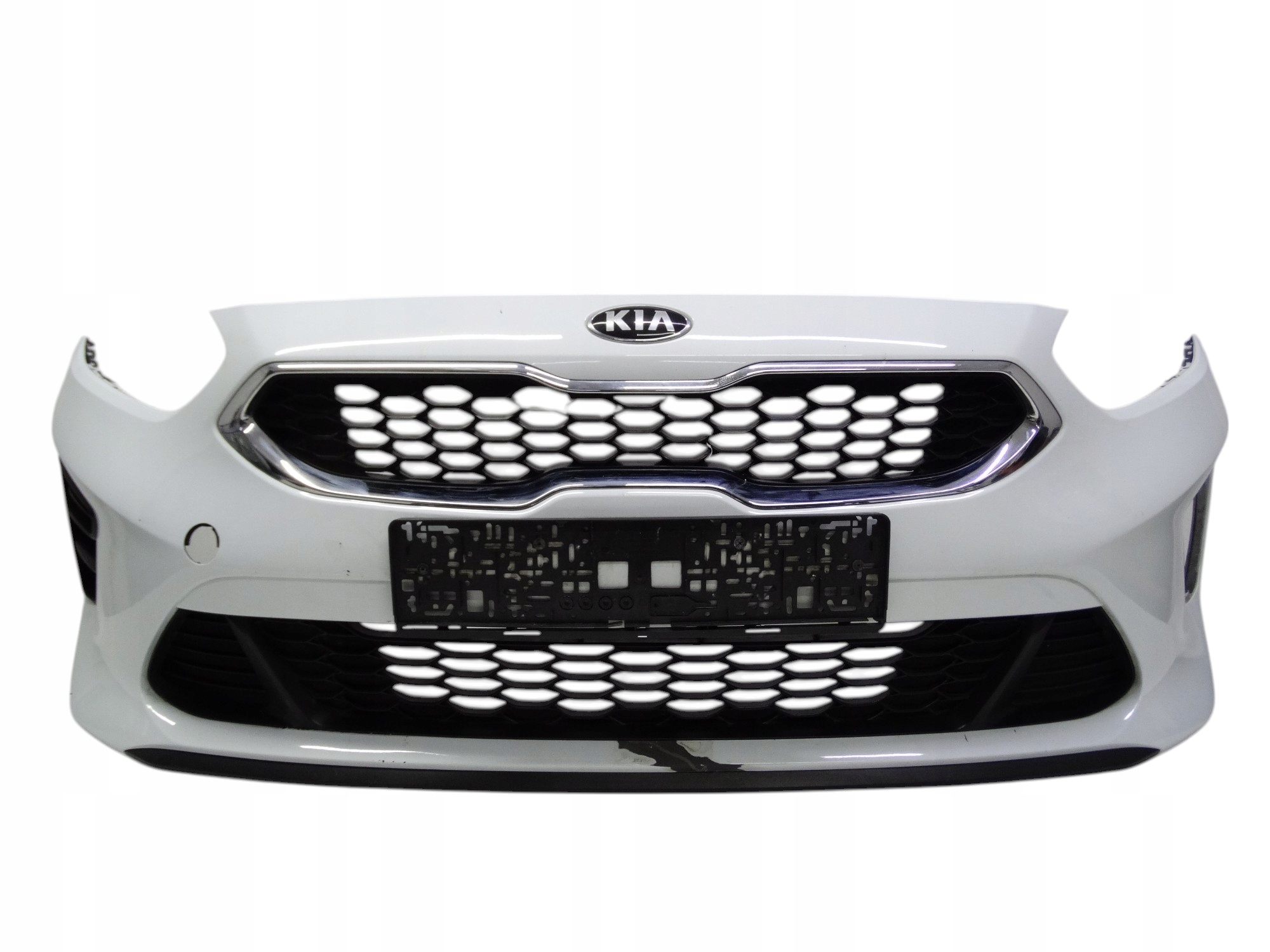 Kia Ceed III 18-21 zderzak przedni oryginalny 86511-J7000