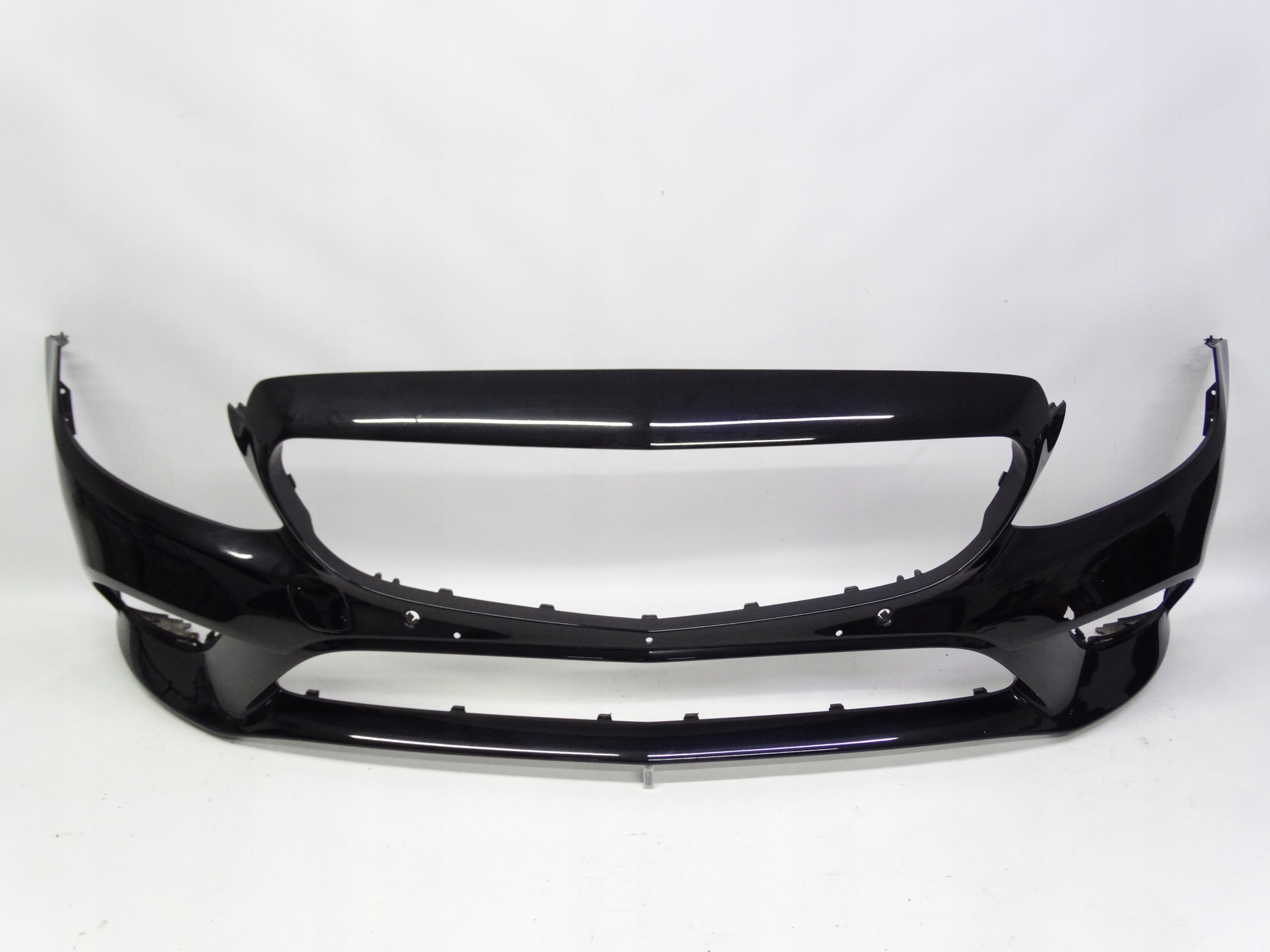 Second image of Mercedes C-Klasa W205 18-21 zderzak przedni oryginalny A2058851101