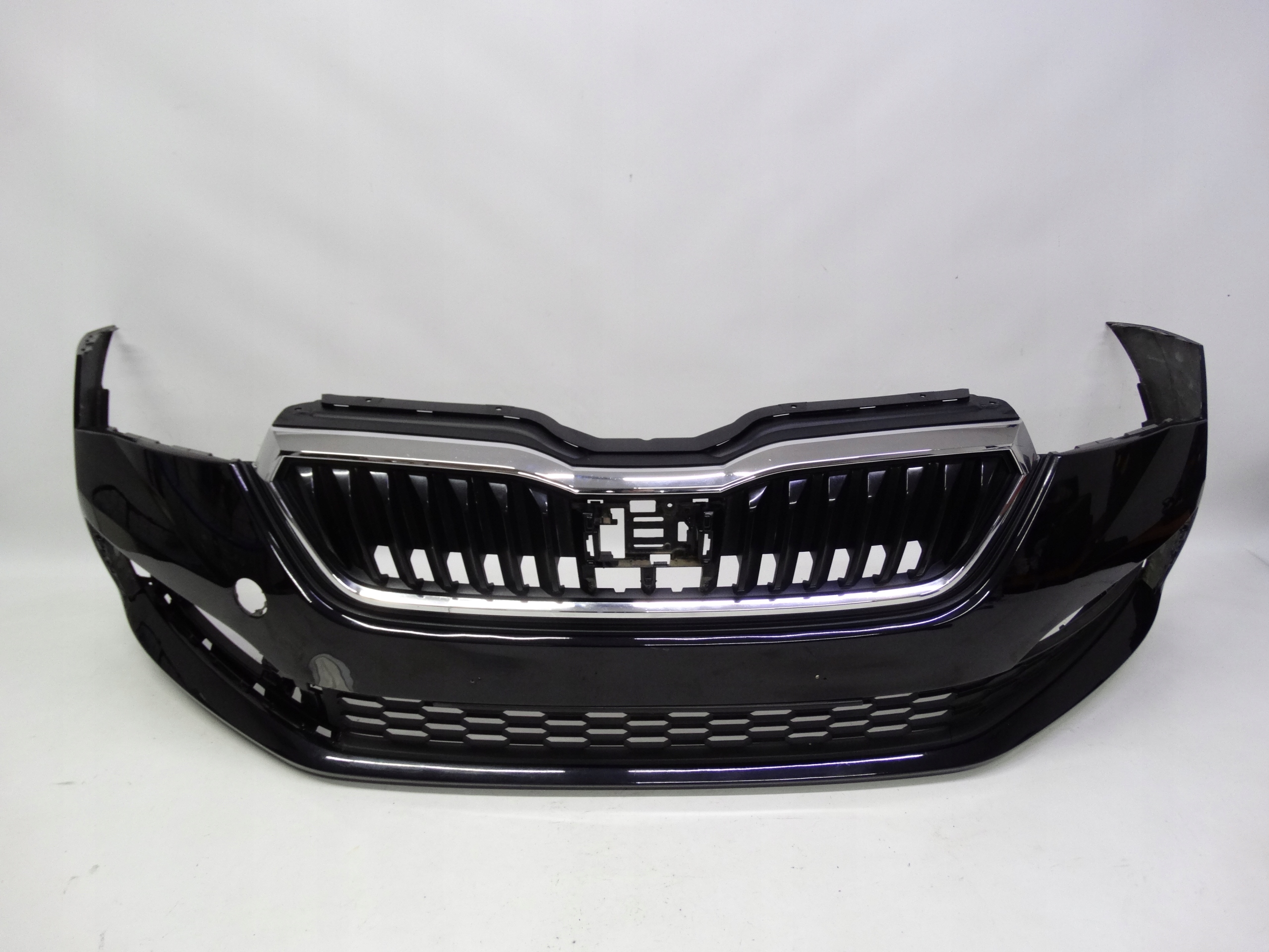 Second image of Skoda Scala 2019-2023 zderzak przedni oryginalny 657807221