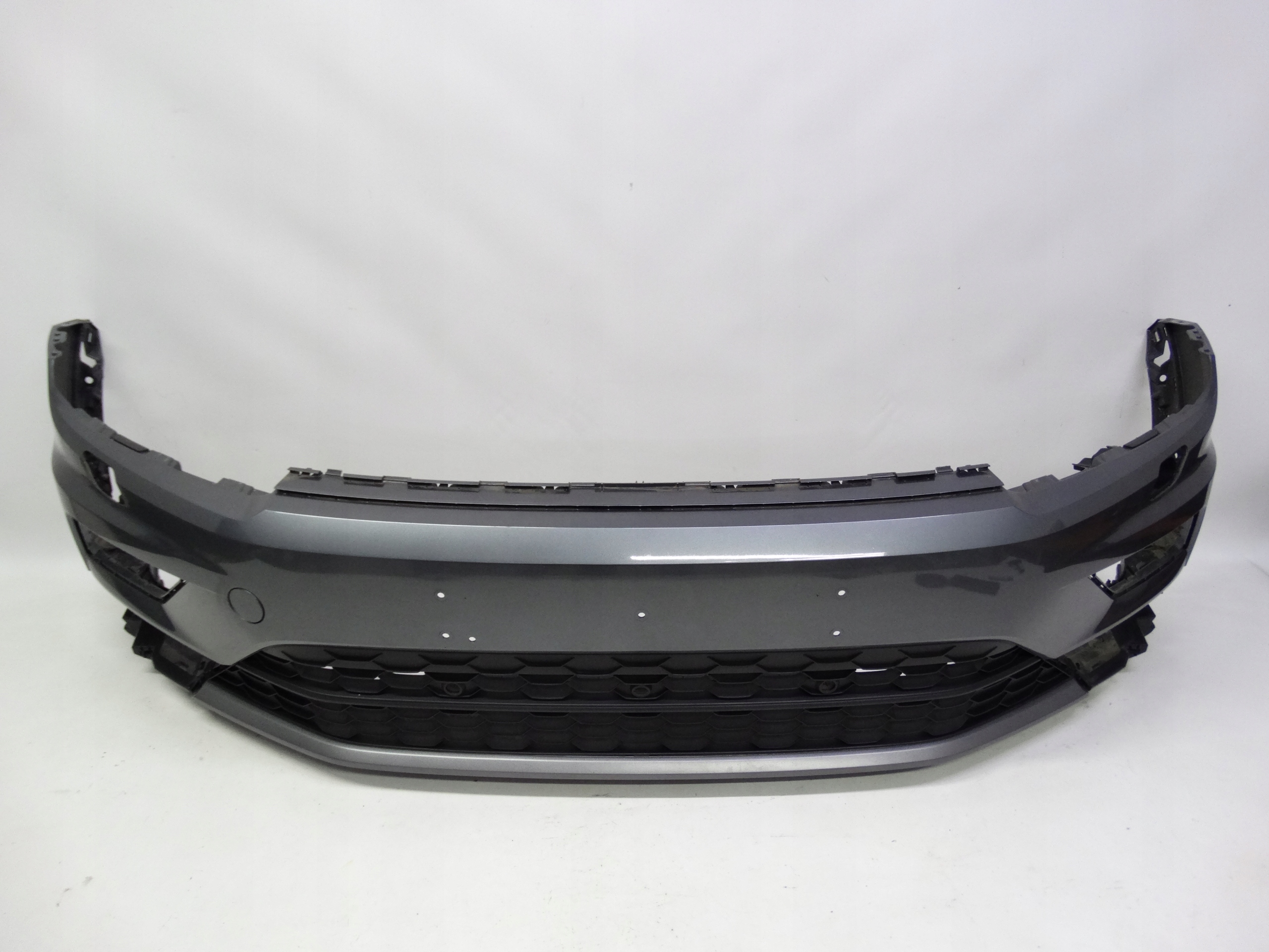 Second image of VW Tiguan II Allspace 2016-2020 zderzak przedni oryginalny 5NN807221