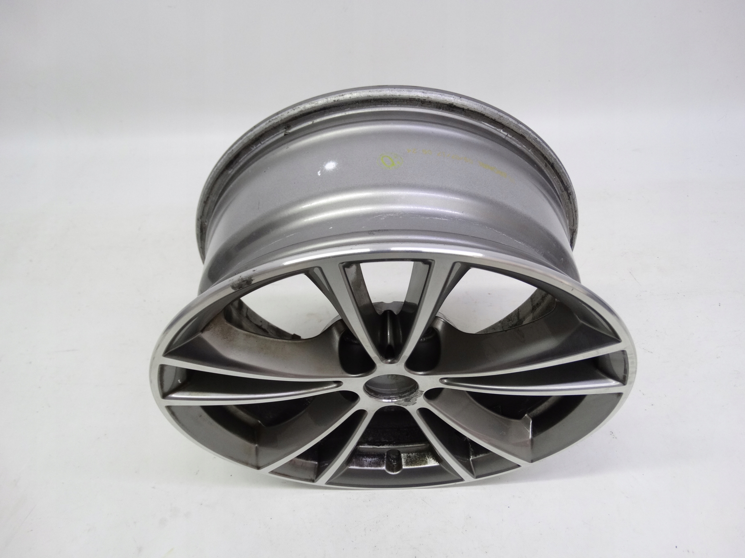 Second image of BMW 5 G30 G31 felga 17 cali 6863417 oryginalna