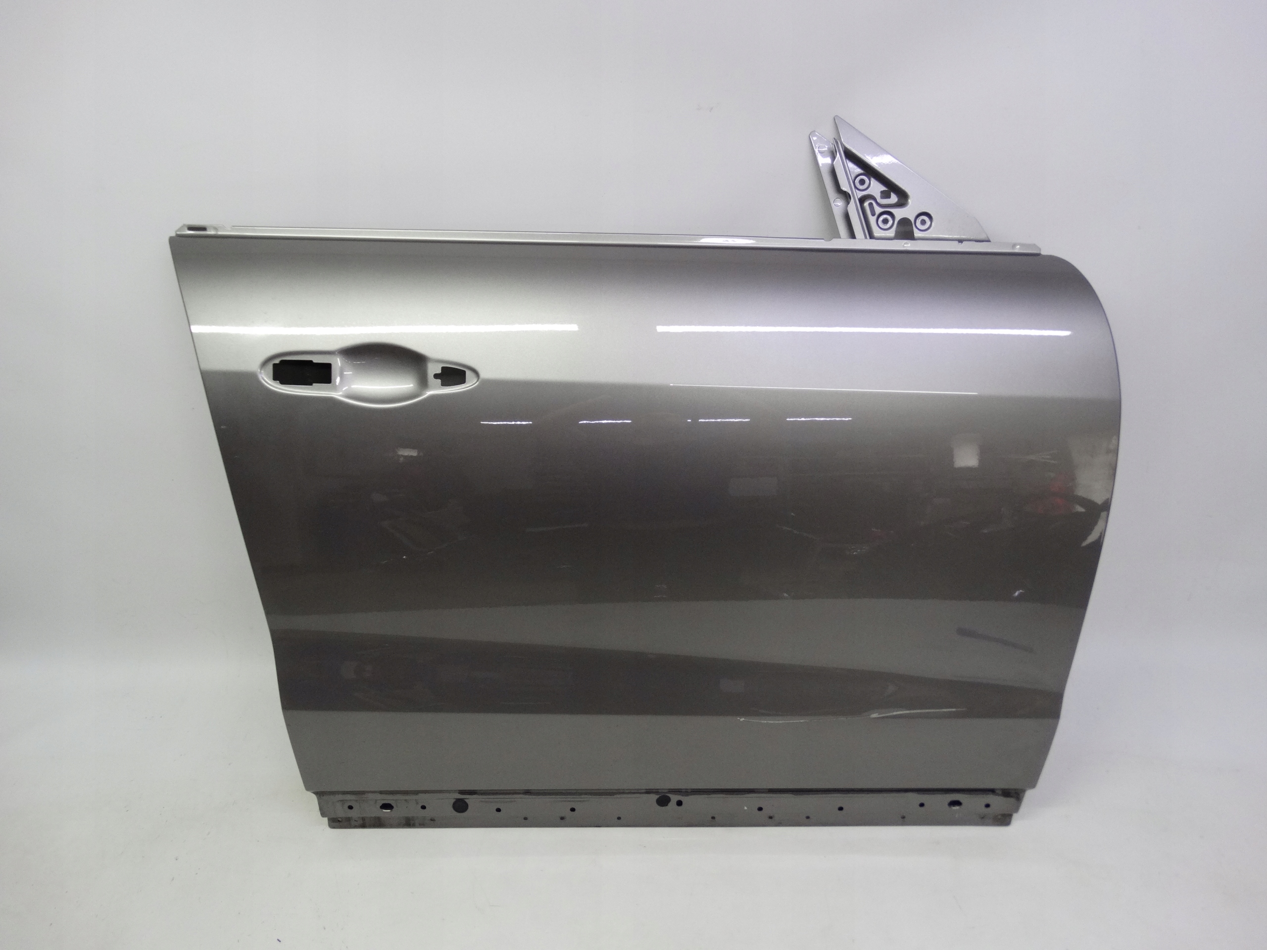 Second image of Maserati Levante M161 2016-2024 drzwi prawe przednie oryginalne