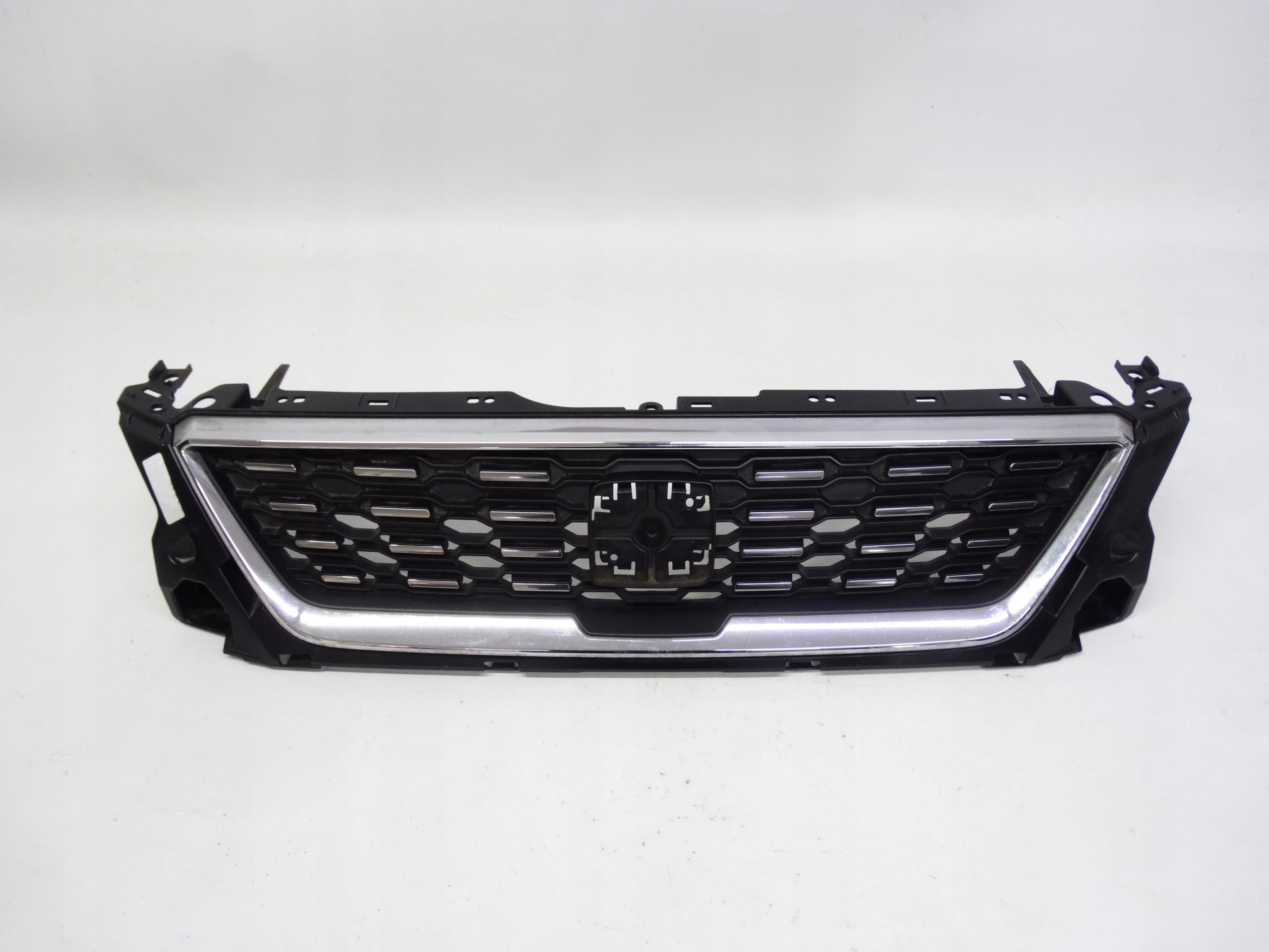 Second image of Seat Ibiza V 2017+ grill atrapa chłodnicy 6F0853654C oryginalna