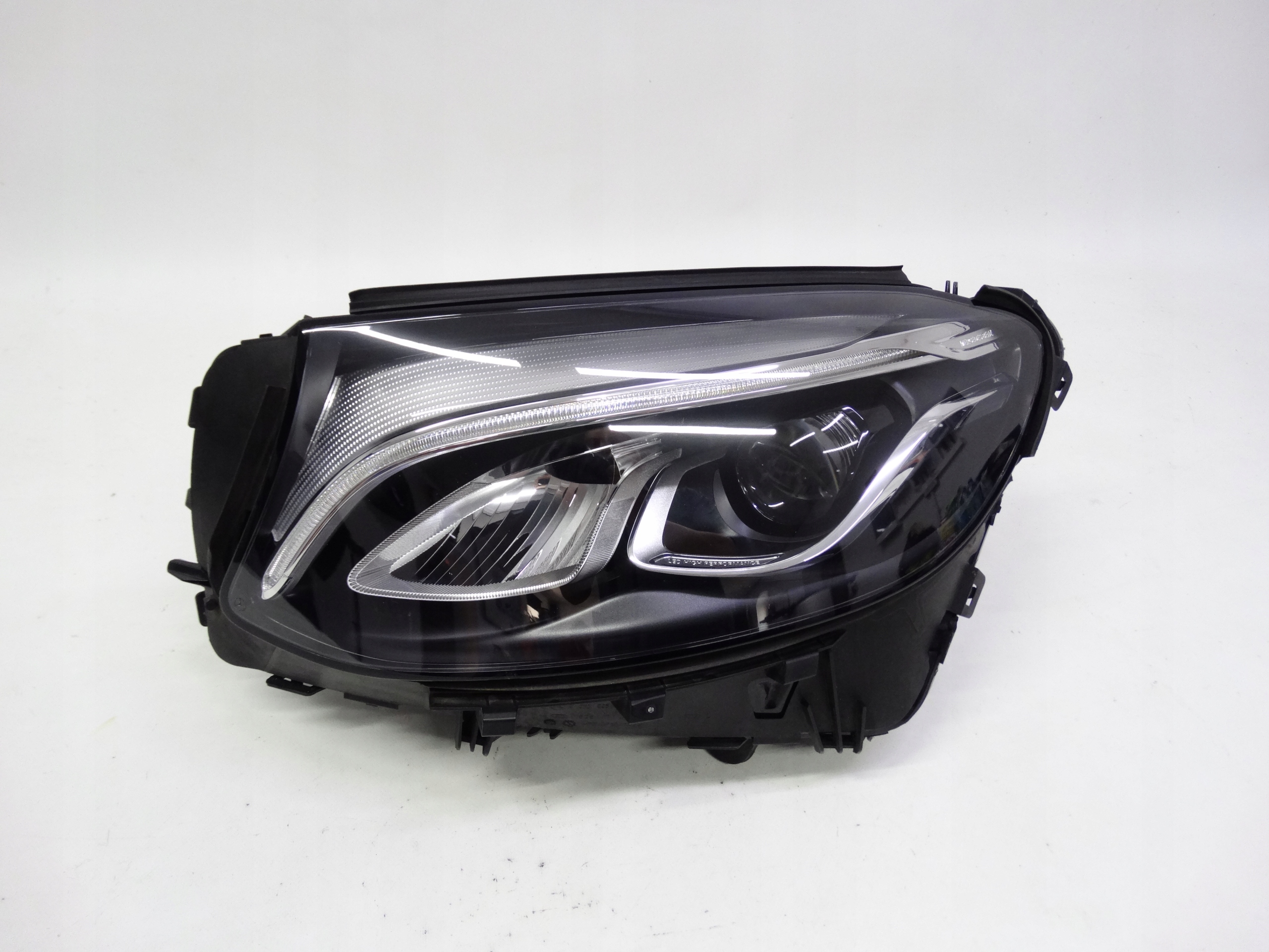 Second image of Mercedes GLC X253 W253 15-19 lampa lewa Performance LED A2539069300