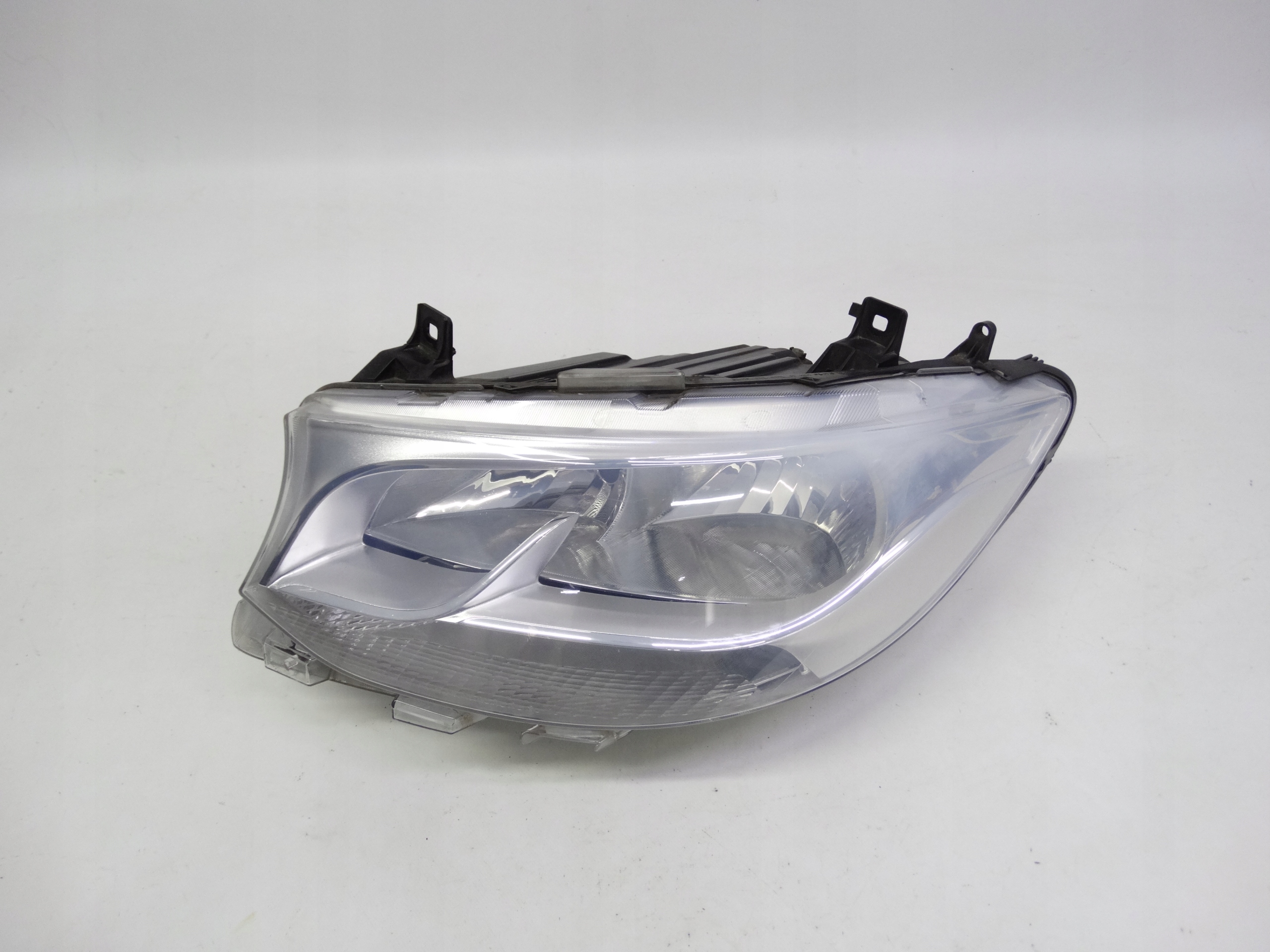 Second image of Mercedes Sprinter W907 W910 18- lampa lewa zwykła A9109060000 oryginalna