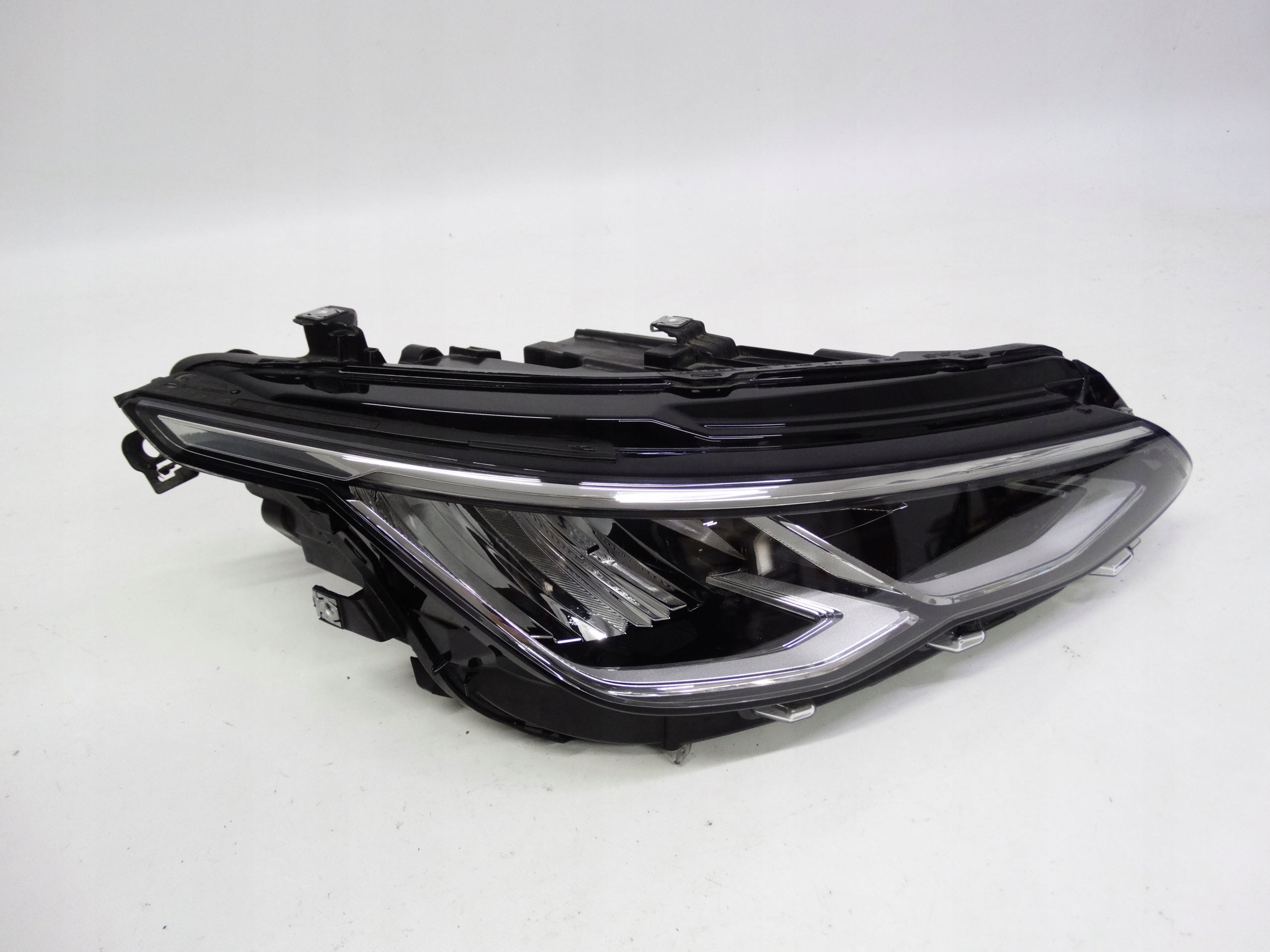 Second image of VW Golf VIII 2020-2024 lampa prawa Full LED 5H1941006 oryginalna