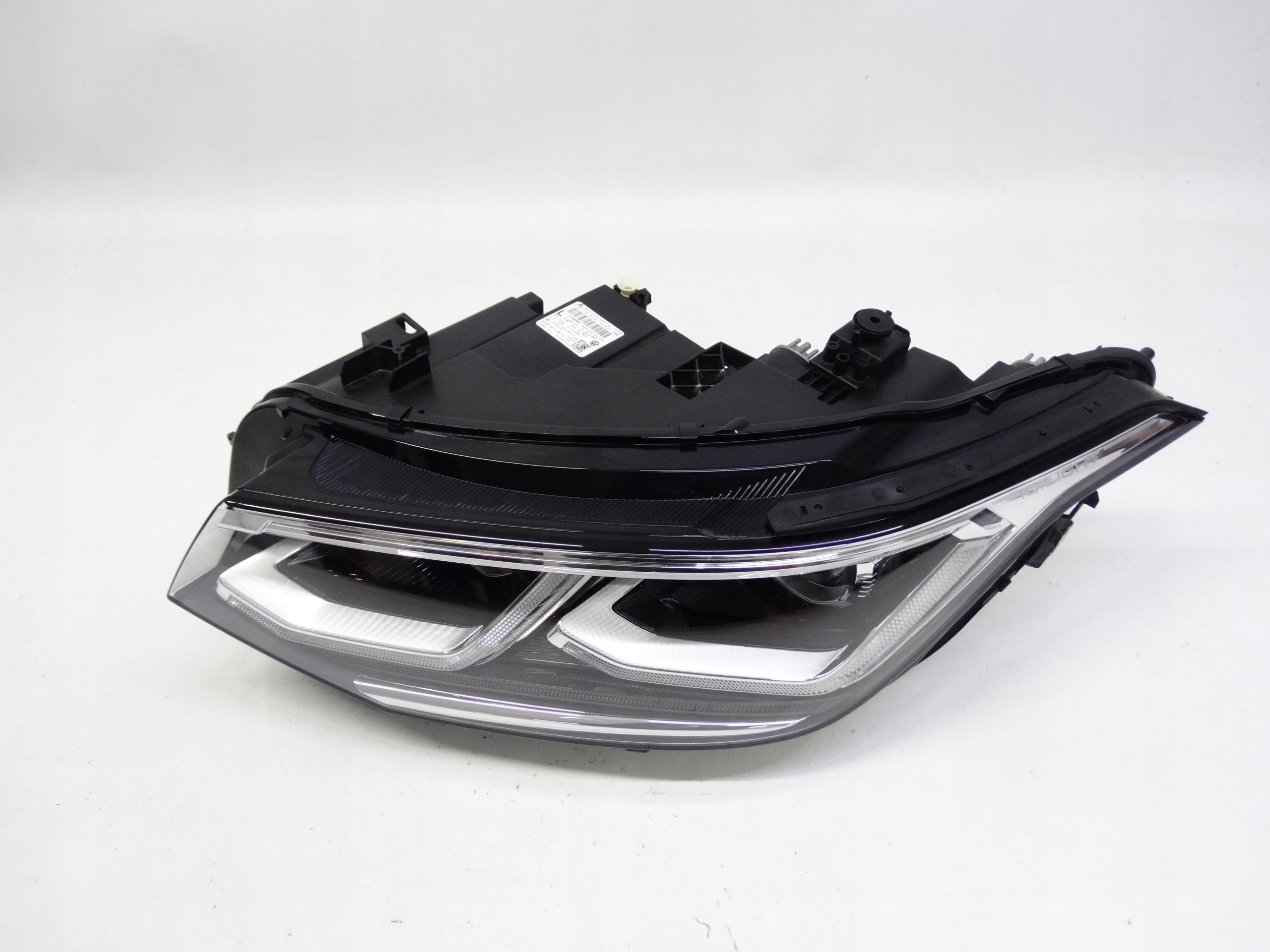 Second image of VW Tiguan II Lift 20-24 lampa lewa Full LED IQ Light 5NB941081C oryginalna