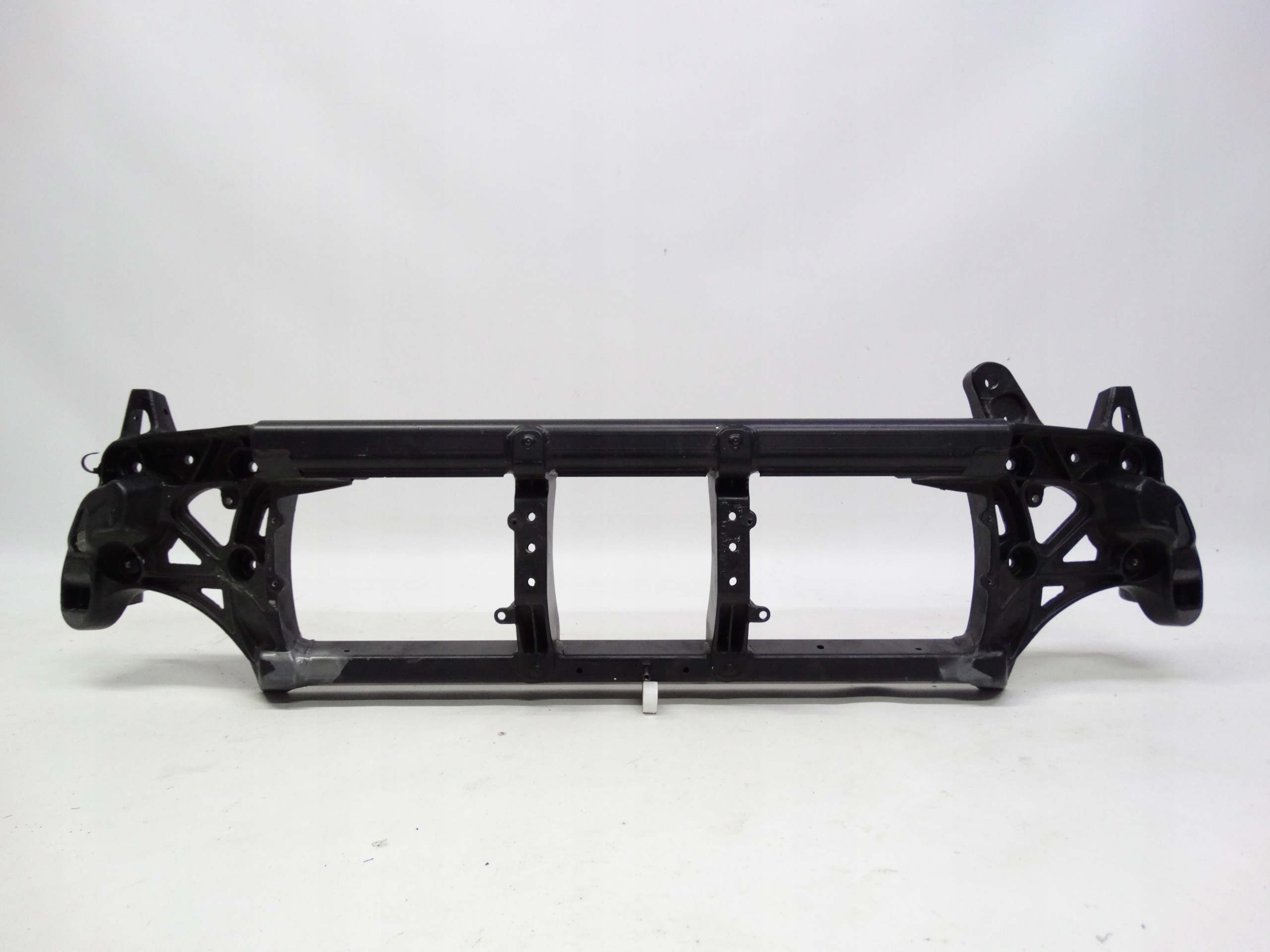 Second image of Aston Martin V8 V12 Vantage 05-18 pas przedni wzmocnienie BG33-17757-AB