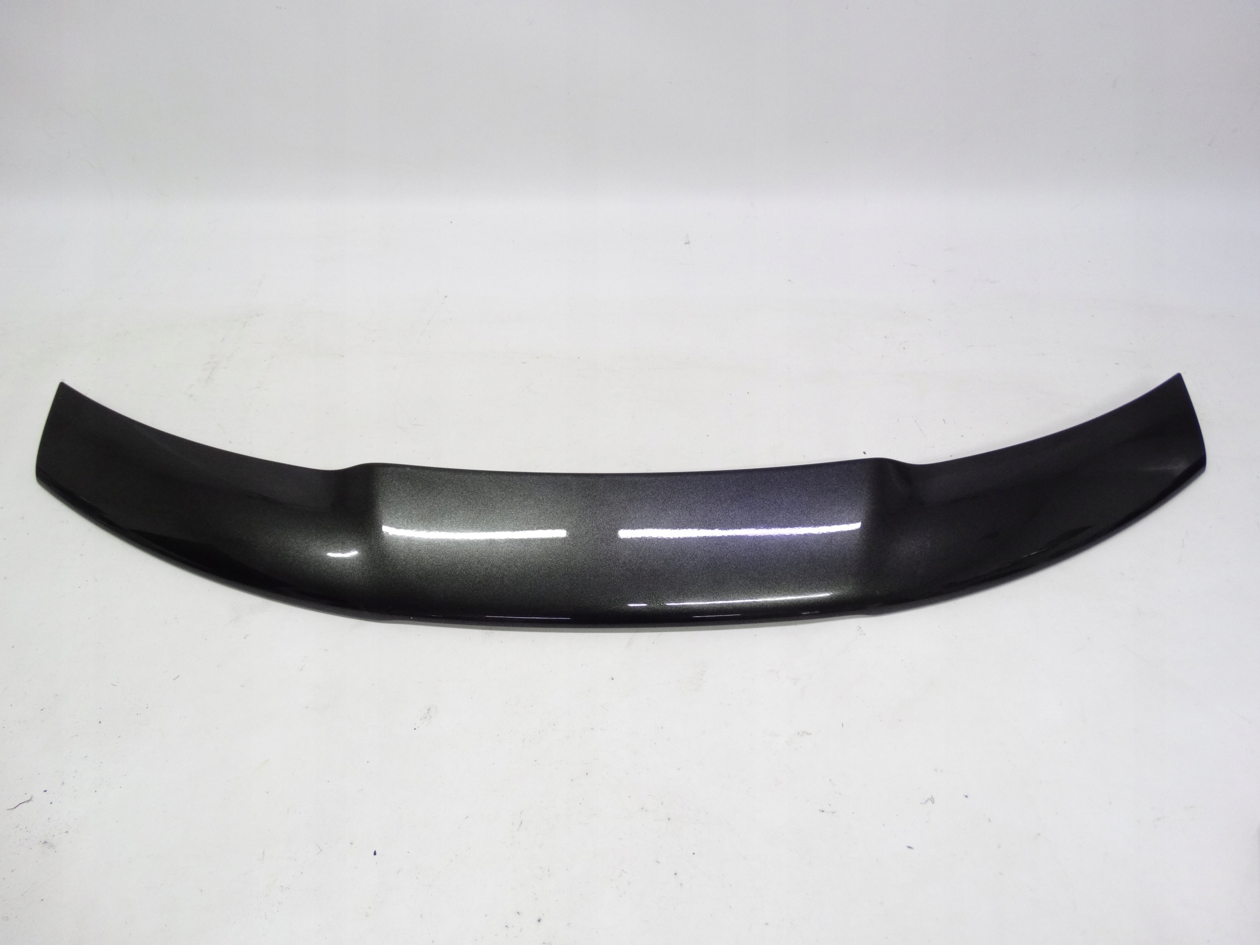 Second image of Aston Martin V12 V8 Vantage Lift 11-18 spoiler zderzaka tylna AD23-33612-AA