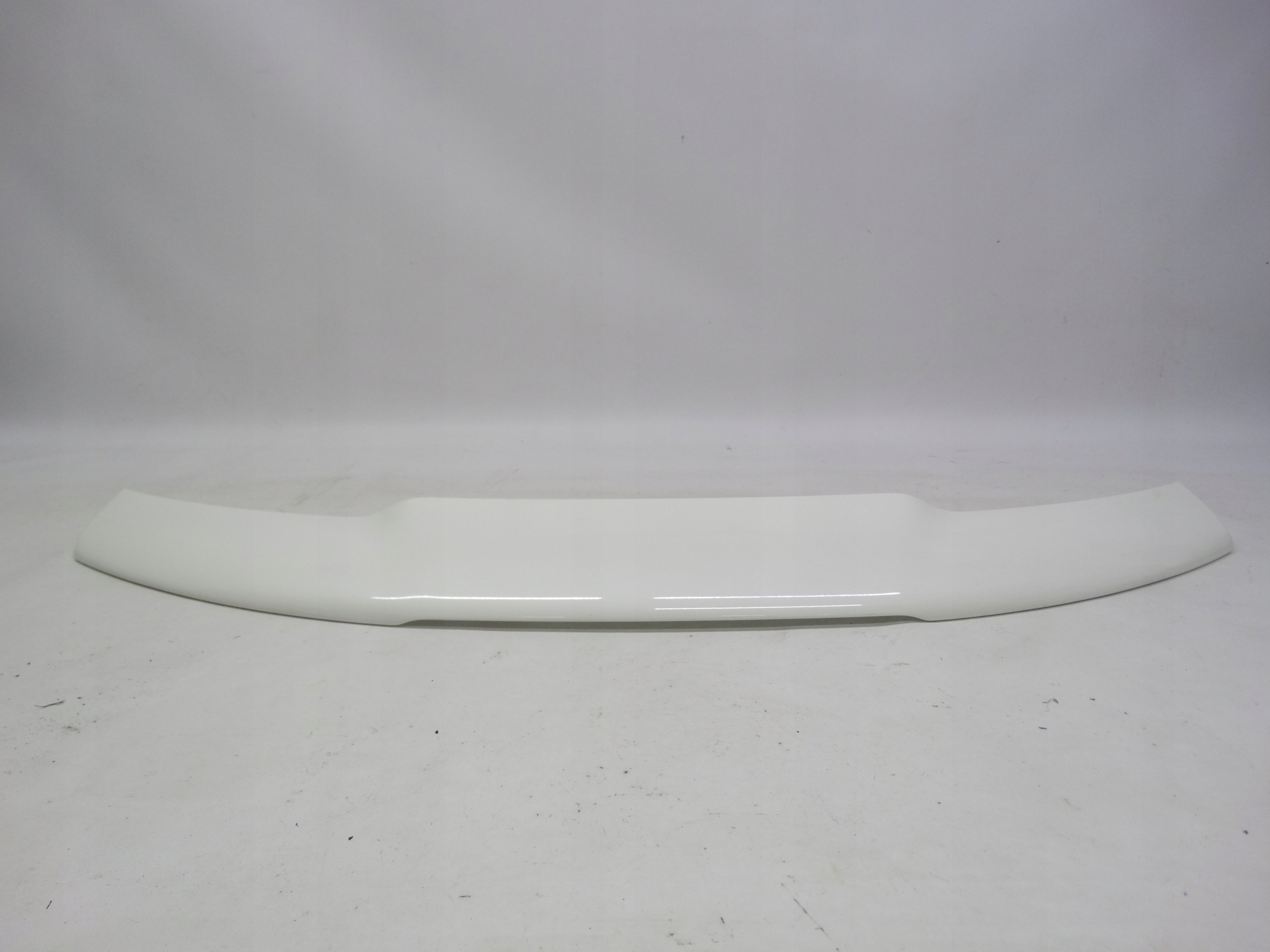 Second image of Aston Martin V12 V8 Vantage Lift 11-18 spoiler zderzaka tylna AD23-33612-AA