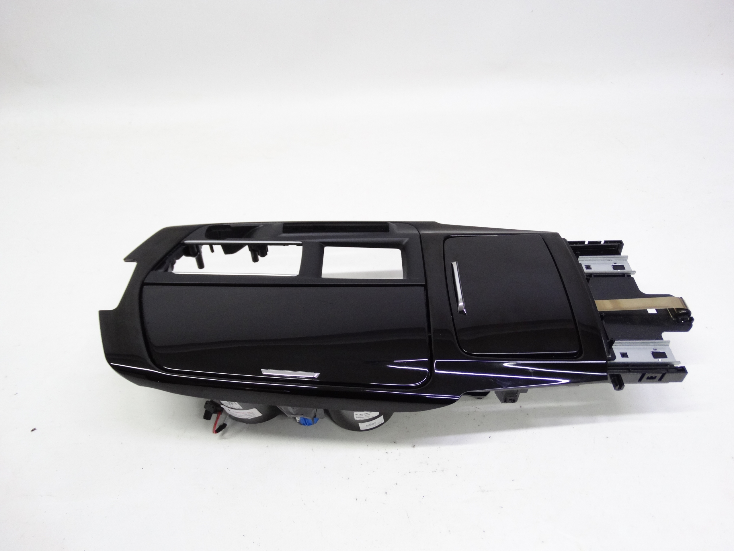 Second image of Maserati Levante M161 16-24 tunel środkowy 670186923 oryginalny