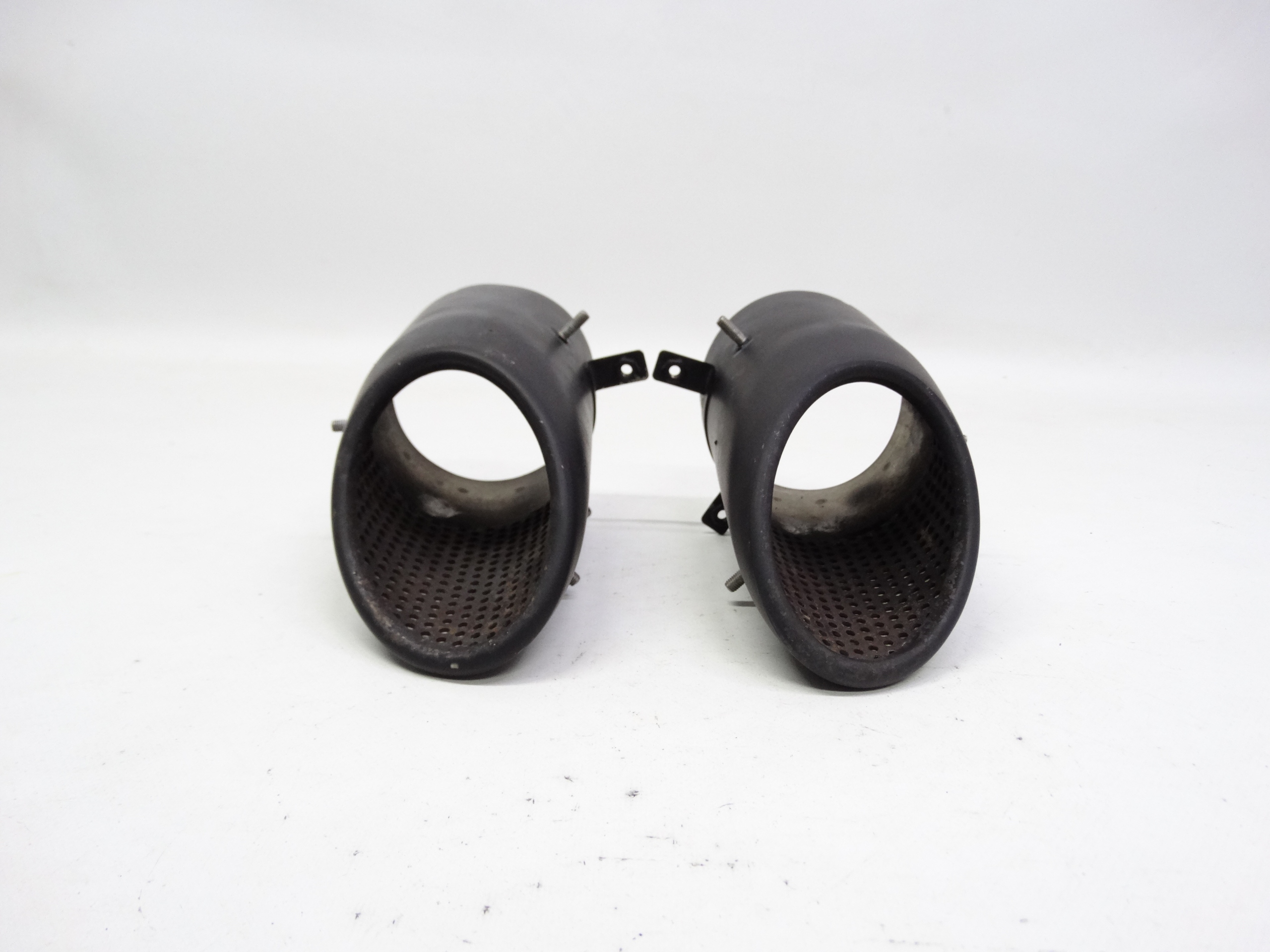 Second image of Aston Martin DBS Superleggera 18-24 końcówki wydechu oryginał KY73-5K239-EA