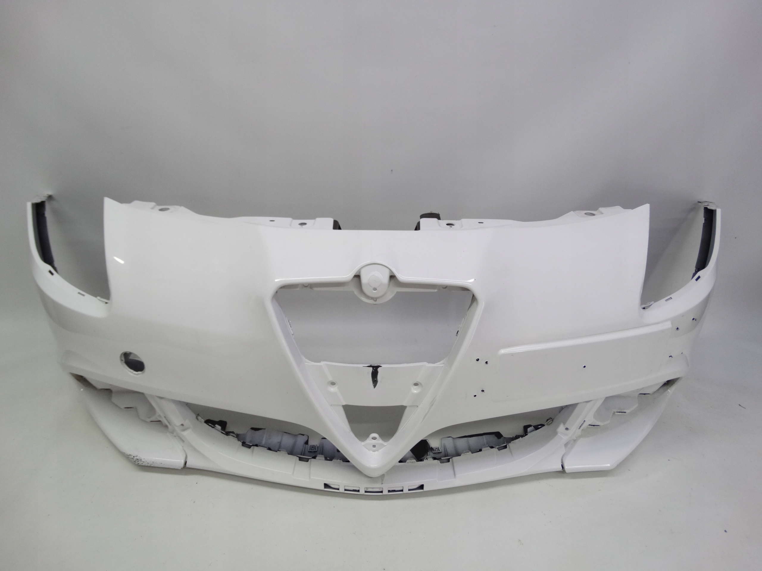 Second image of Alfa Romeo Giulietta Lift 16-20 zderzak przedni 50541741 oryginalny